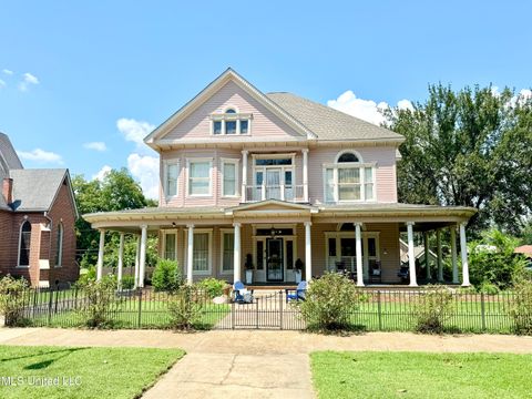 Homes For Sale - 433 S Main Street<br/> Grenada County, Grenada, MS 38901