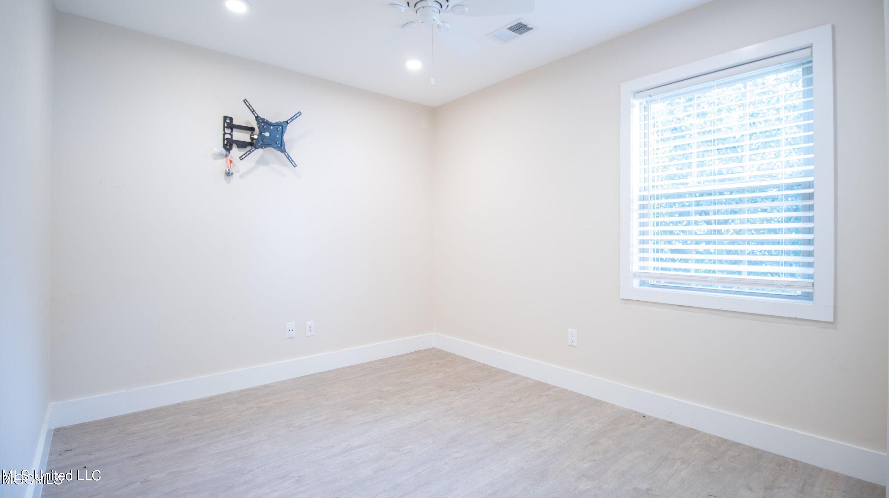 9 Hartford Place, Gulfport, Mississippi image 13