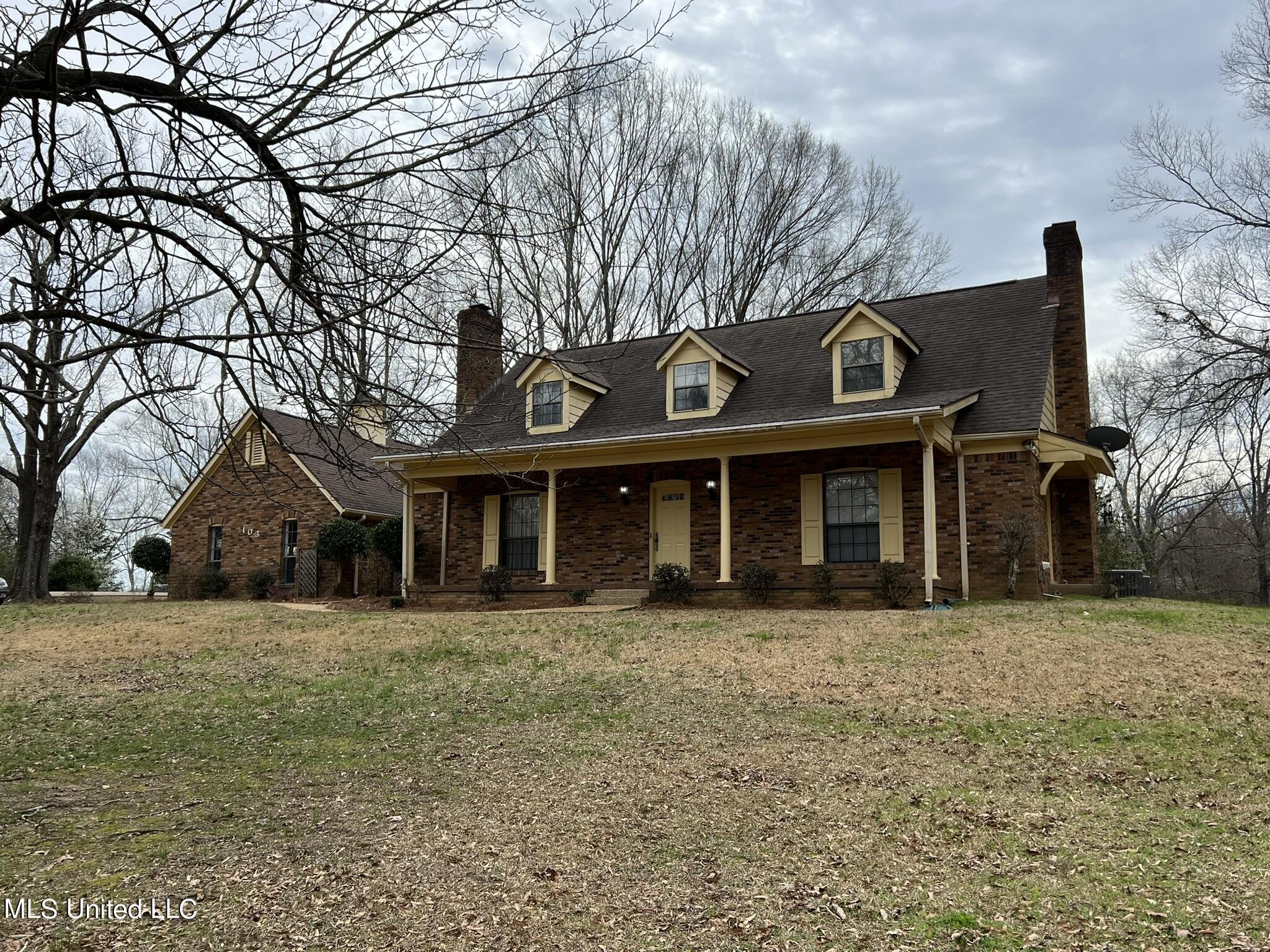 103 Cedar Oaks Drive, Clinton, Mississippi image 1