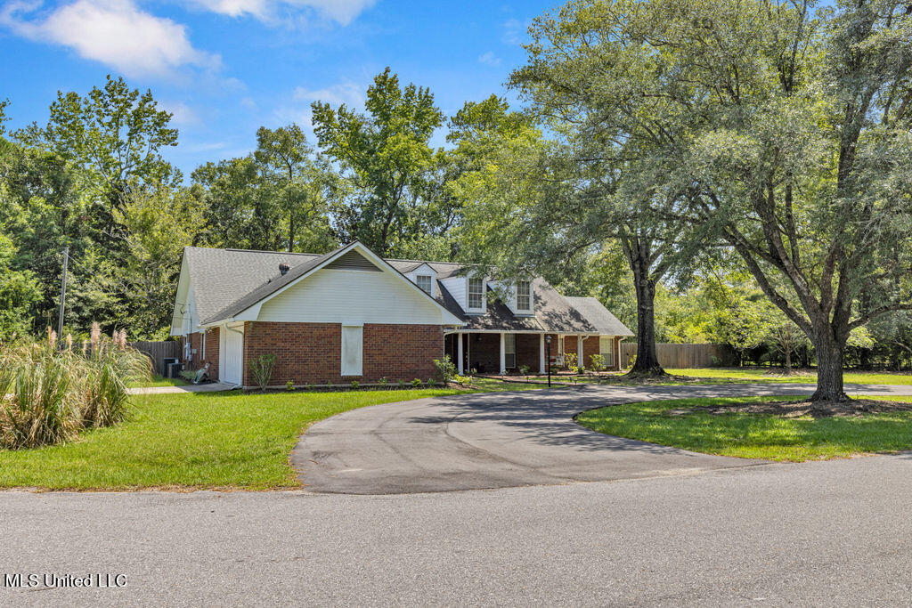 8342 Kahala Drive, Diamondhead, Mississippi image 3