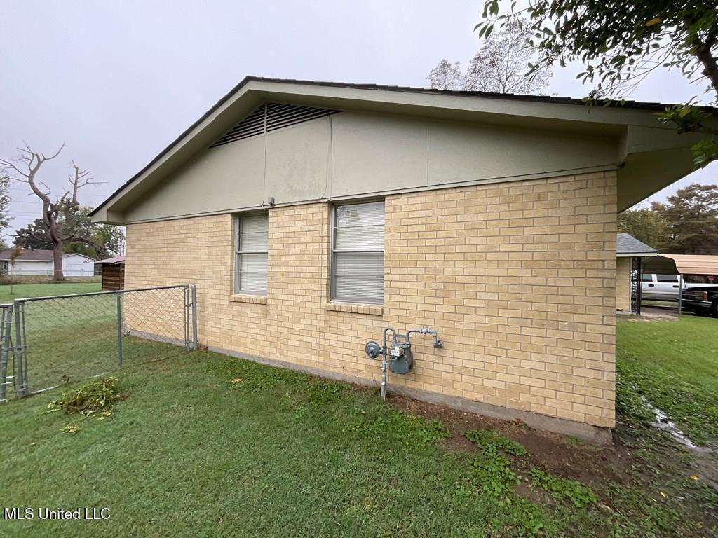 1617 East David Circle, Greenville, Mississippi image 5