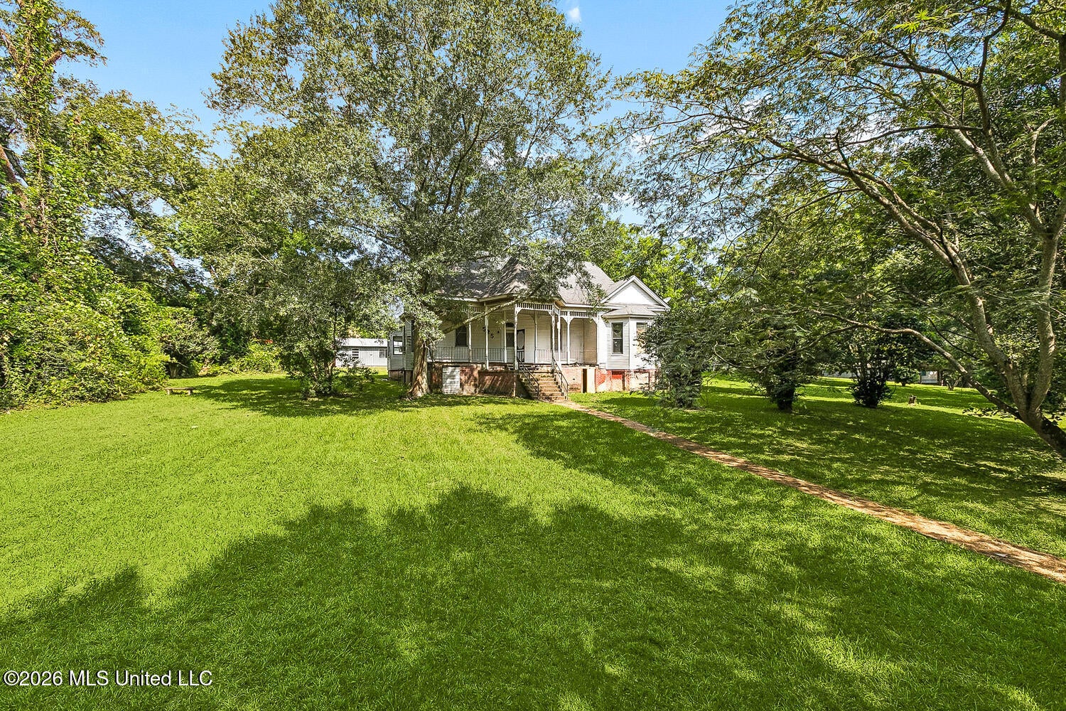 525 W Railroad Avenue
