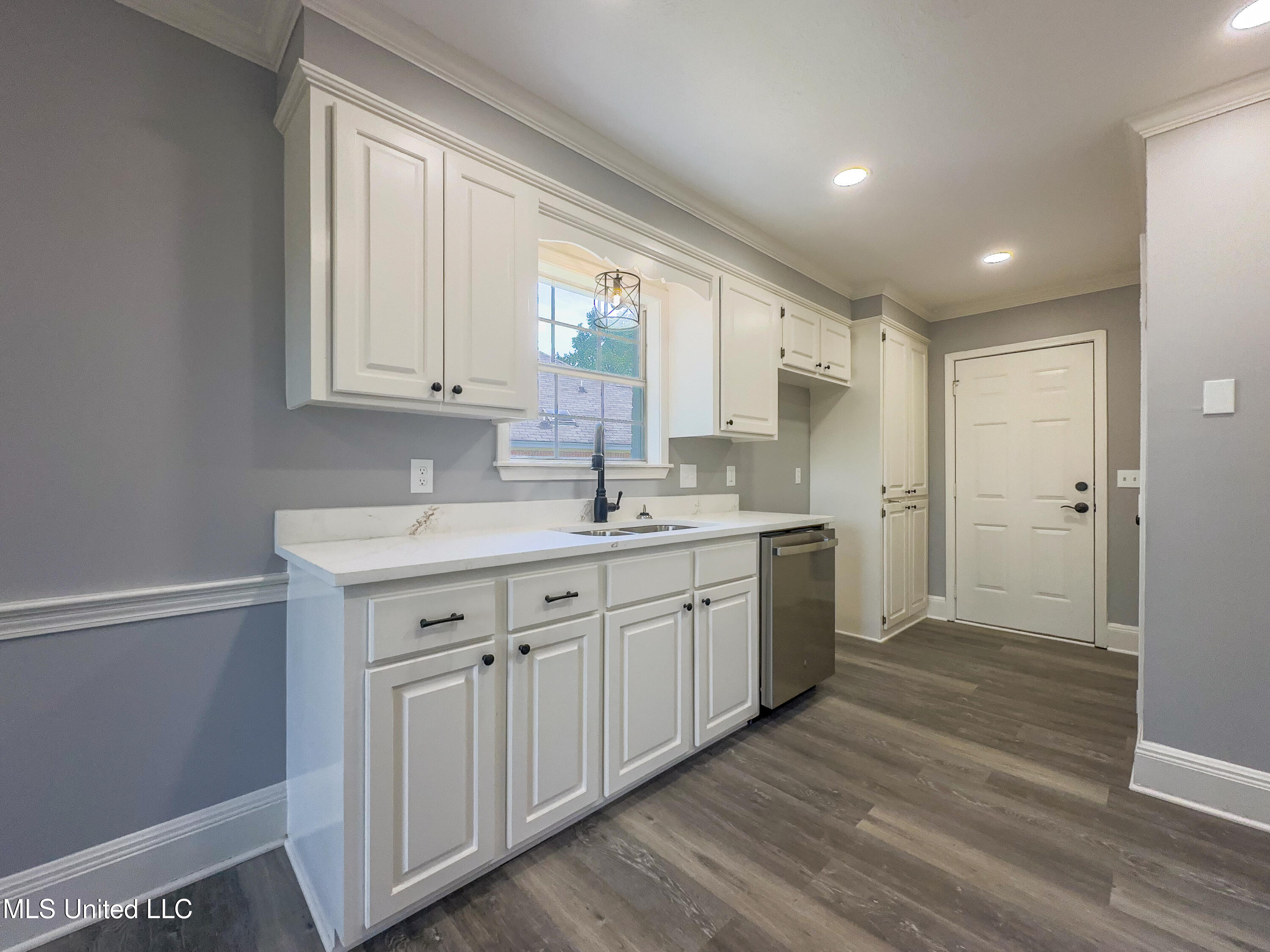 406 Twisted Oak Cove, Richland, Mississippi image 10