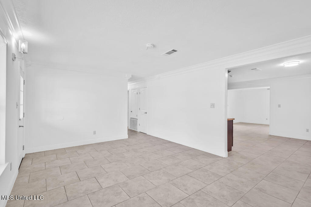 1732 Thomas Jefferson Drive, Biloxi, Mississippi image 3