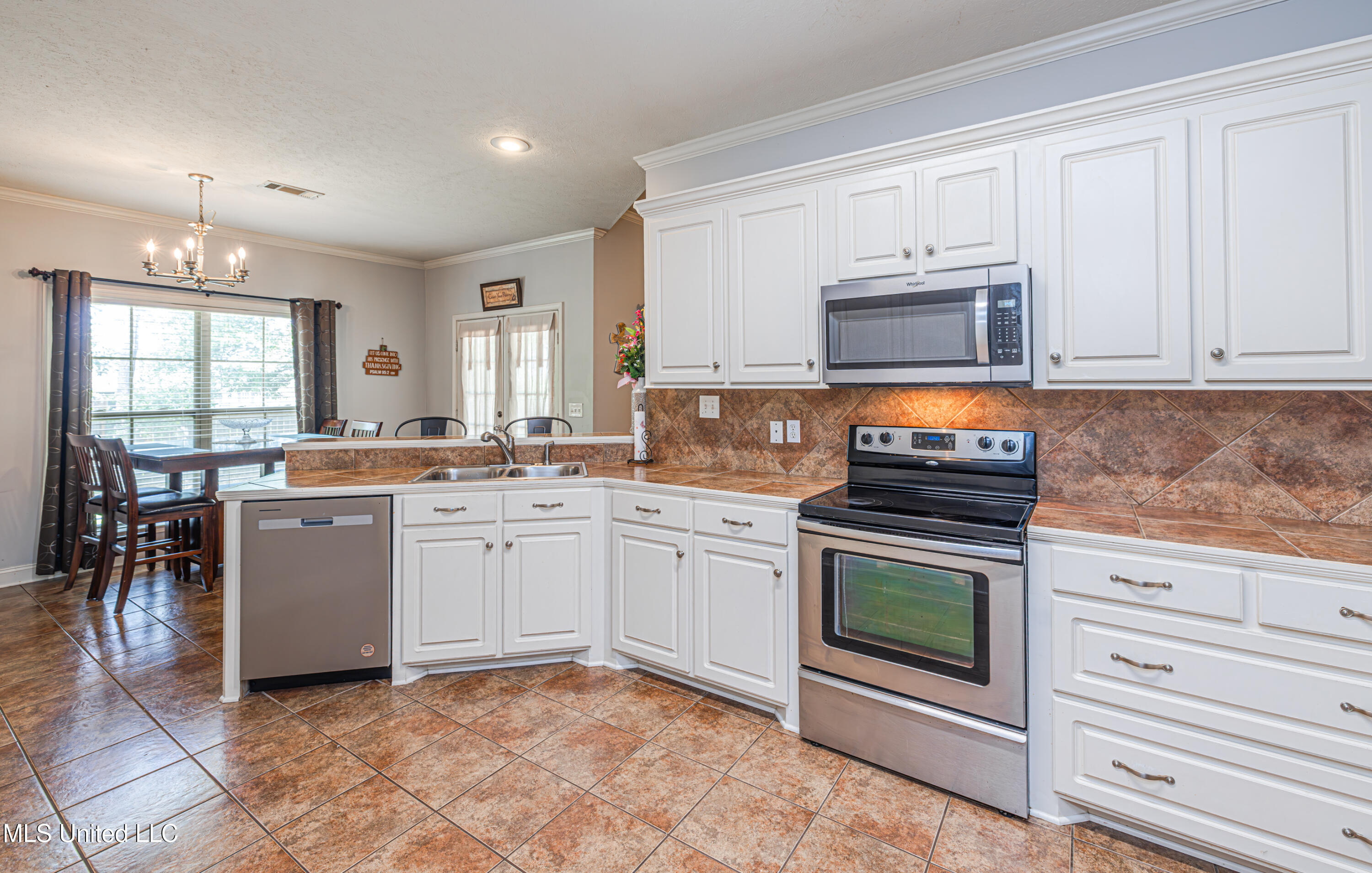 163 Notting Hill Place, Canton, Mississippi image 9
