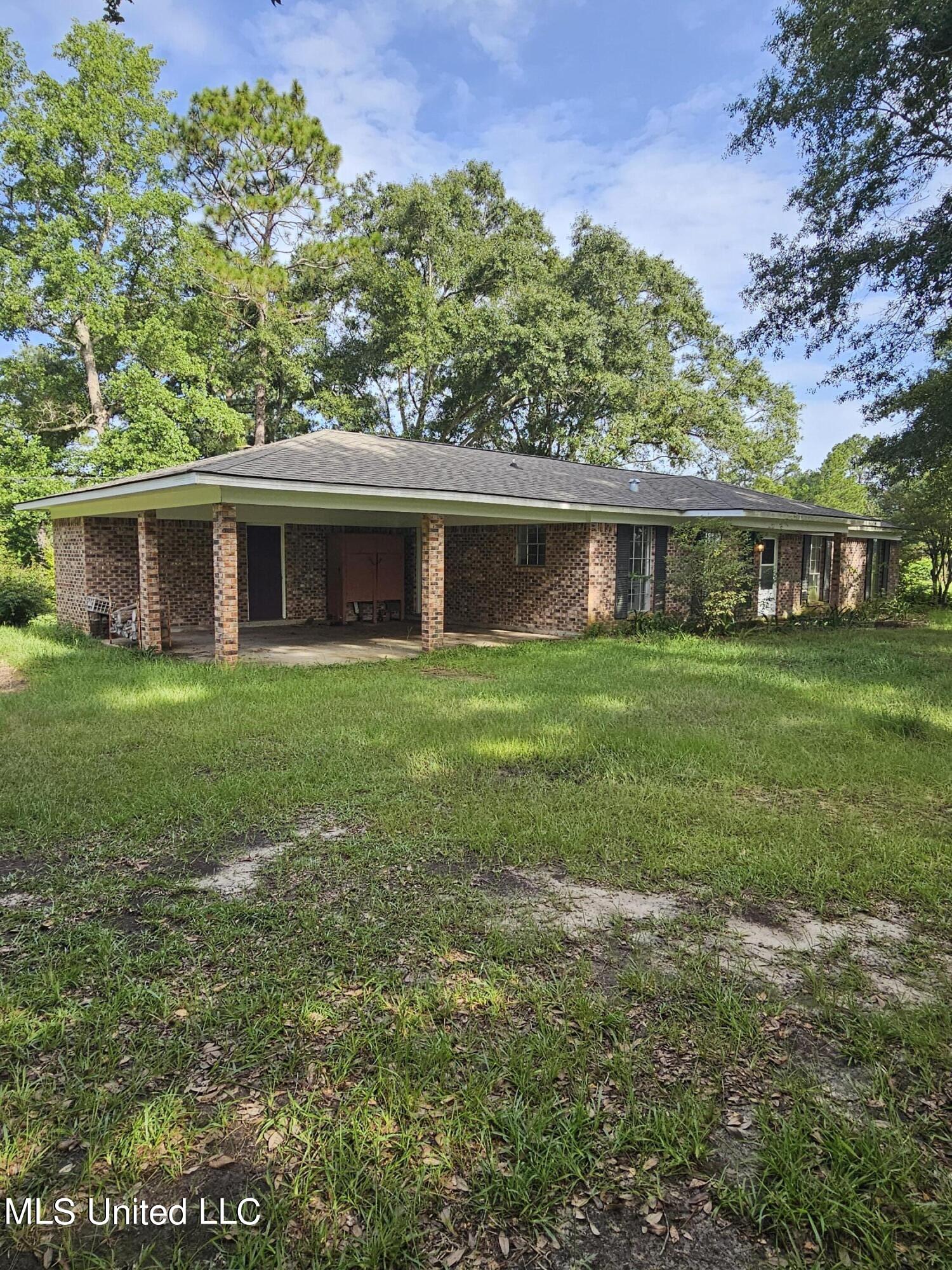 141 Edgar Emerson Circle, Lucedale, Mississippi image 1