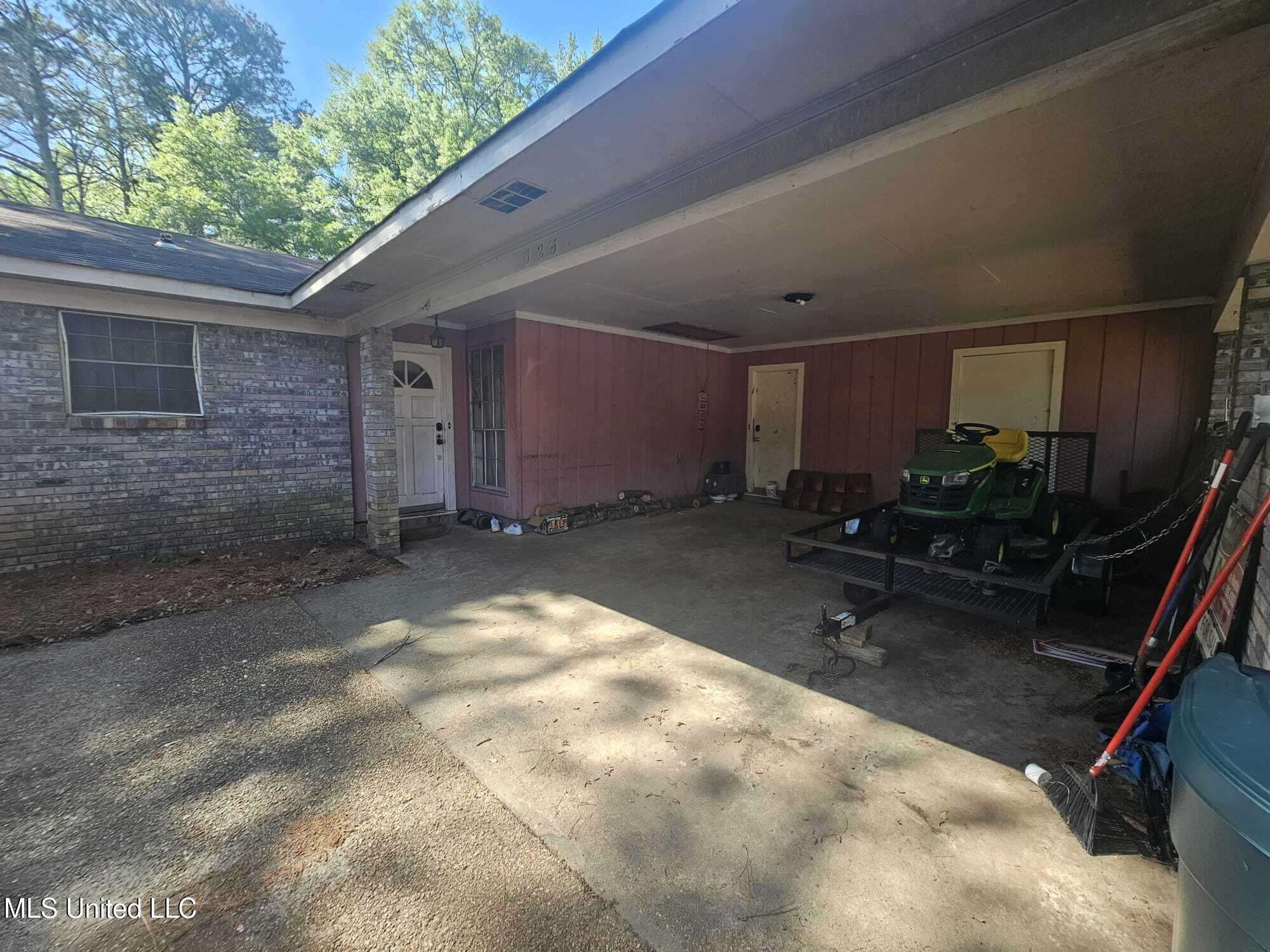 125 Cedarwood Drive #R, Jackson, Mississippi image 3