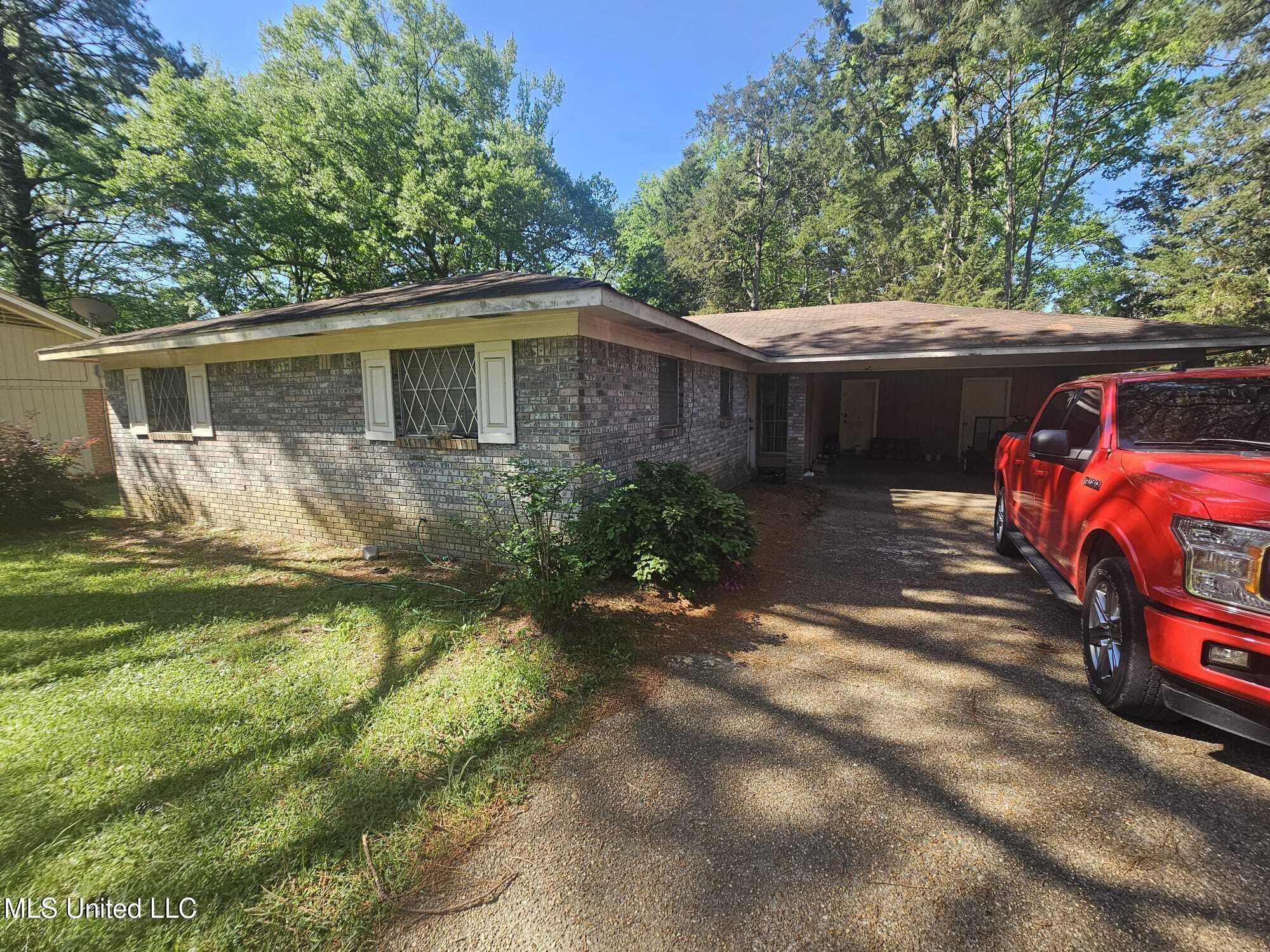 125 Cedarwood Drive #R, Jackson, Mississippi image 2