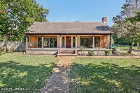 Homes For Sale - 10 W Railroad Avenue<br/> Byhalia, MS 38611