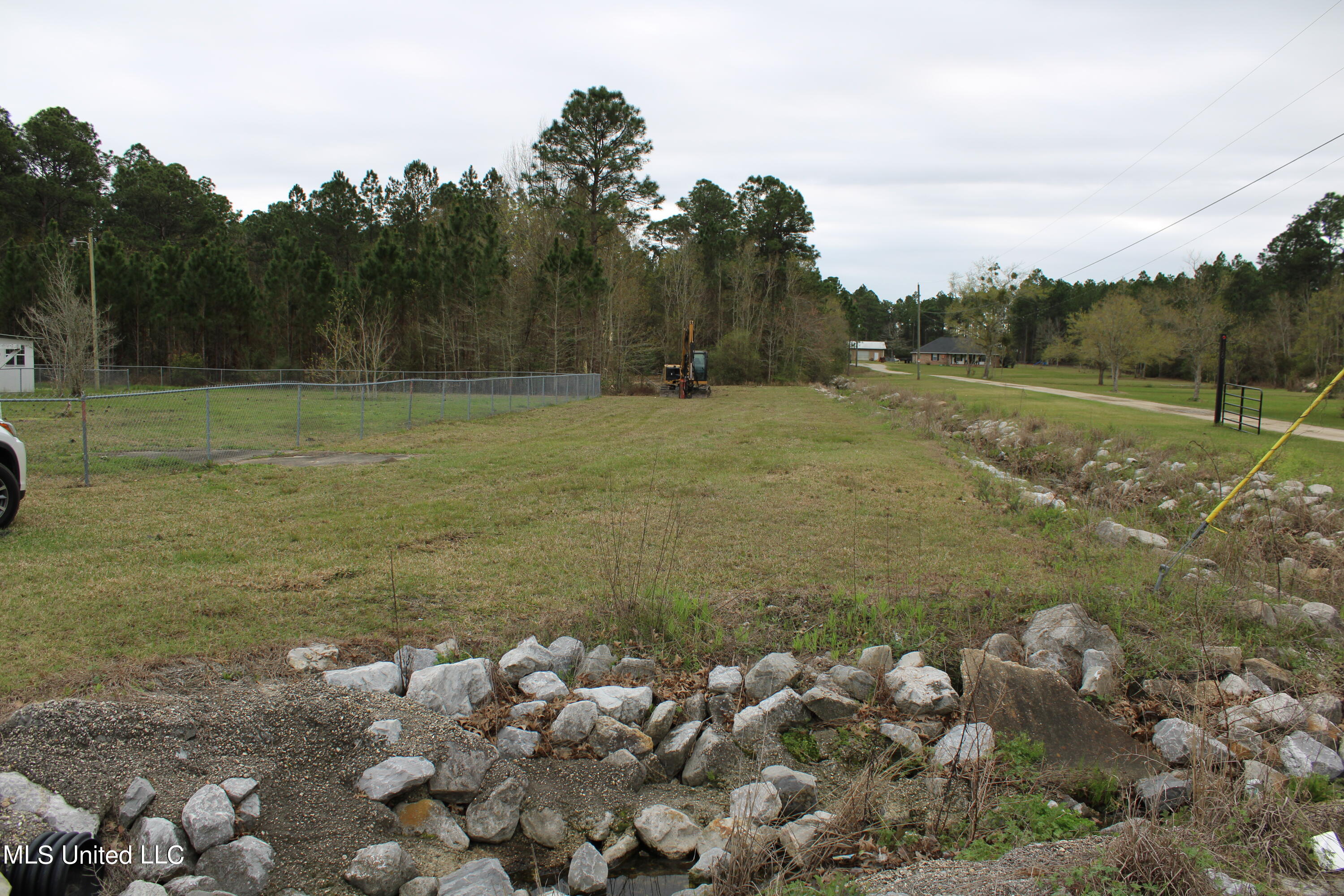 Brodnax Road, Ocean Springs, Mississippi image 2