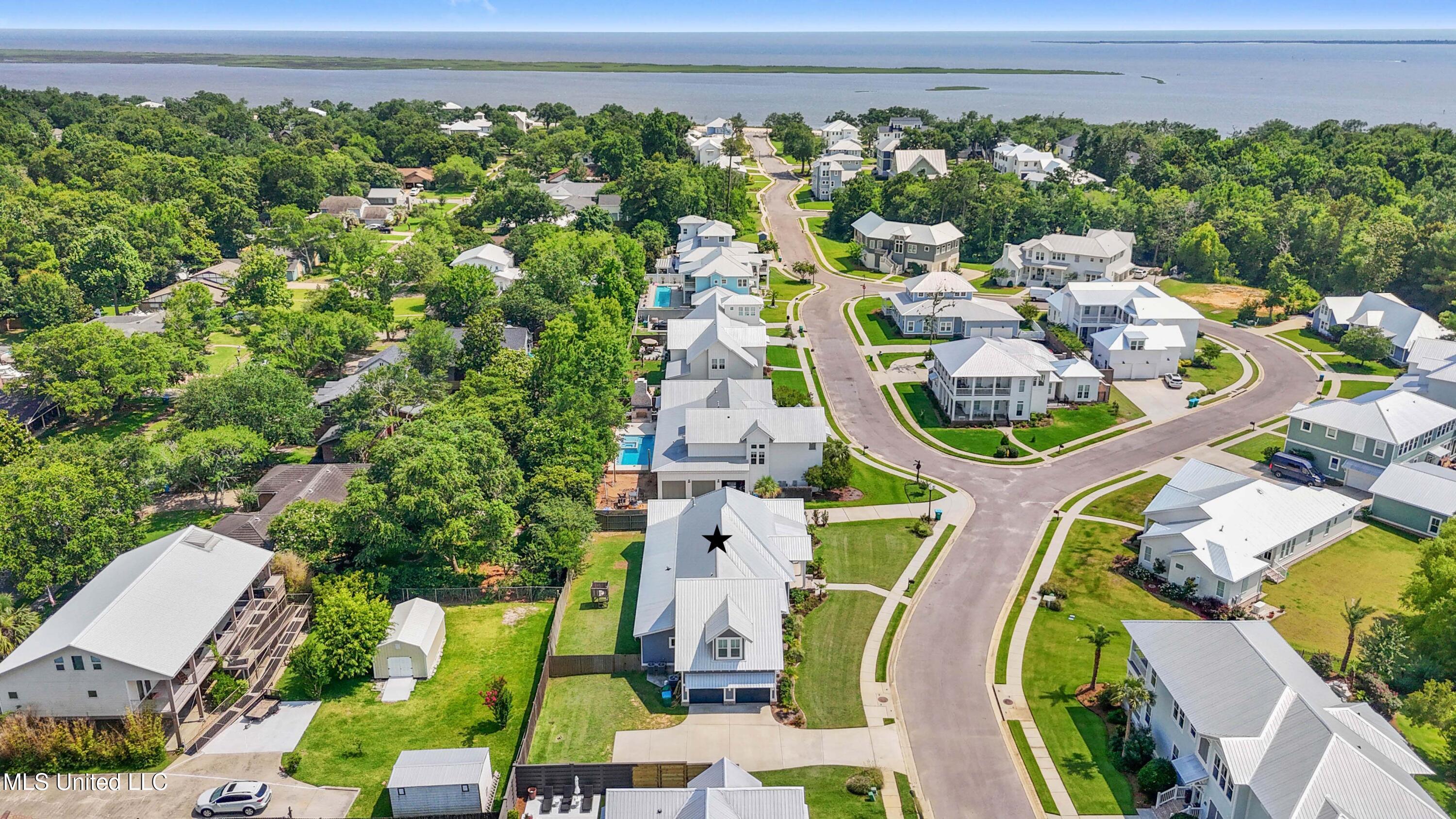 140 Seaside Drive, Ocean Springs, Mississippi image 24