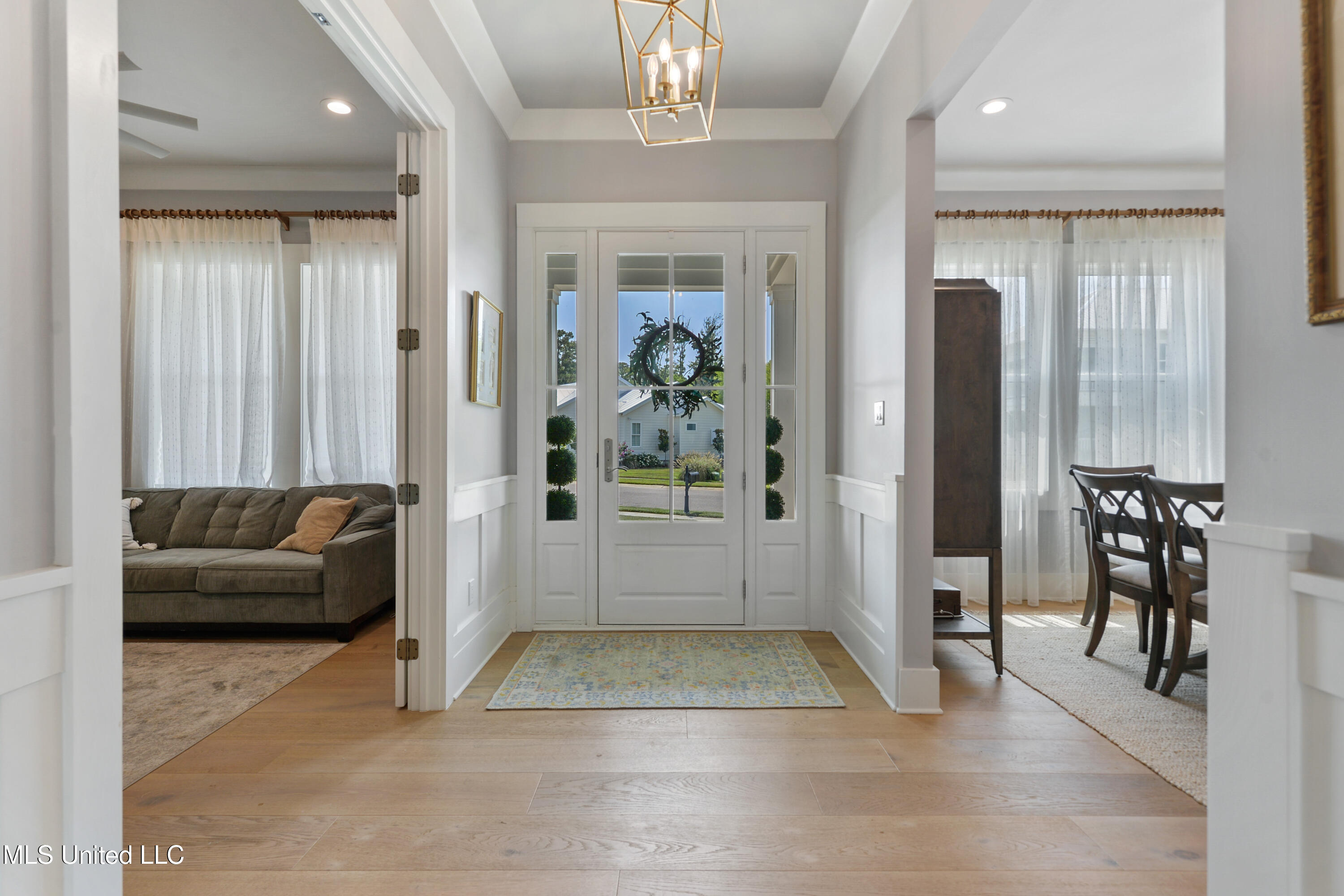 140 Seaside Drive, Ocean Springs, Mississippi image 4