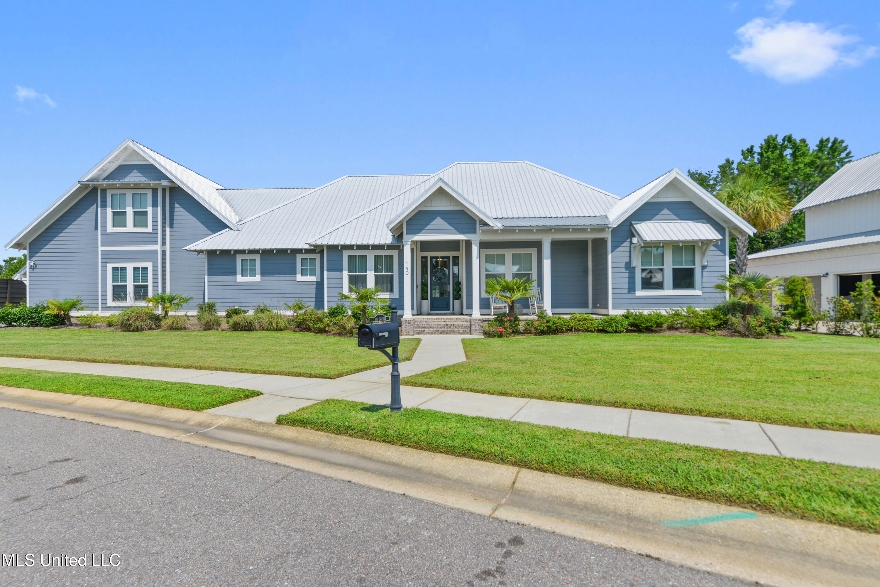 140 Seaside Drive, Ocean Springs, Mississippi image 1