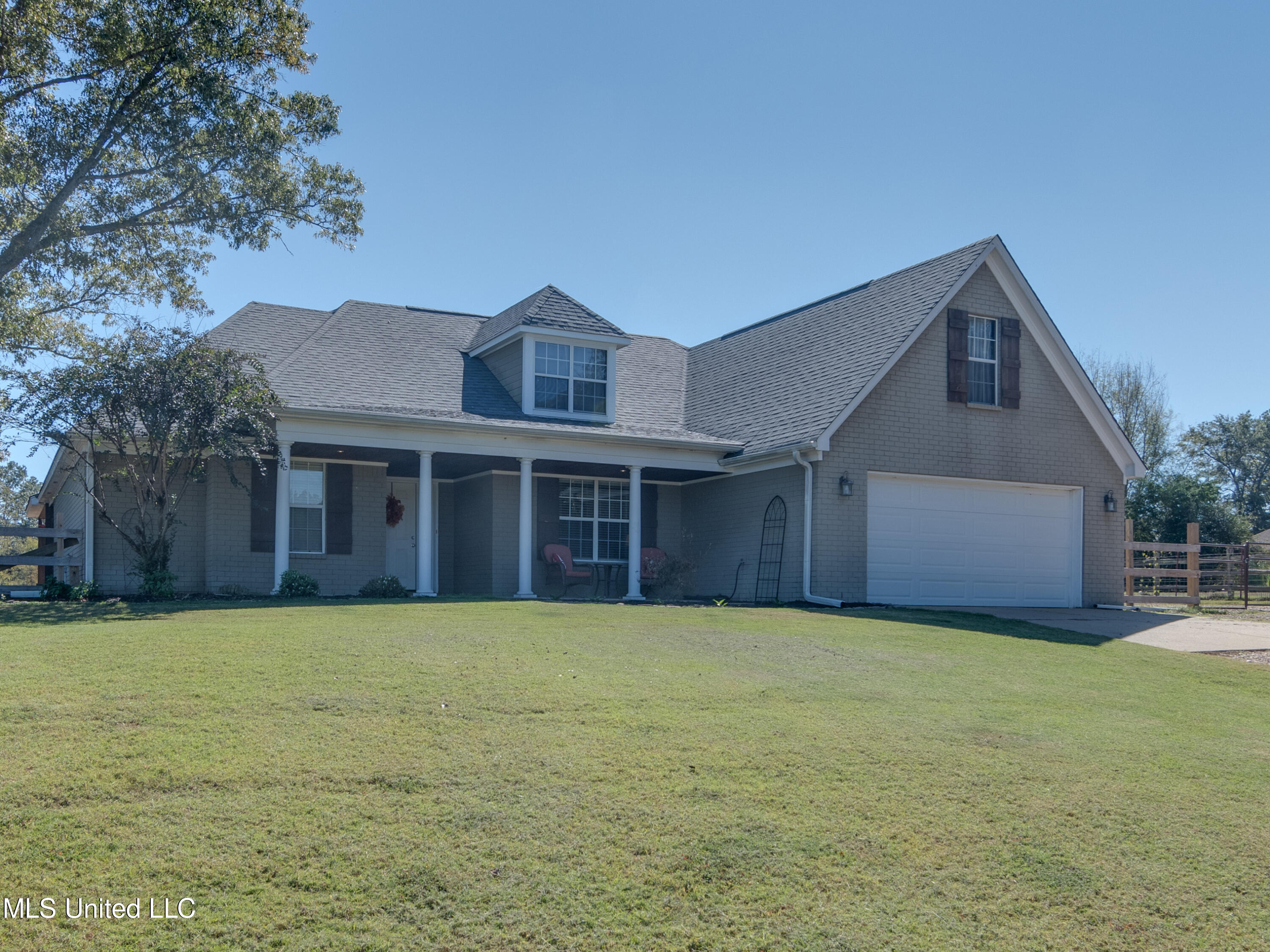 138 Waverly Circle, Senatobia, Mississippi image 1