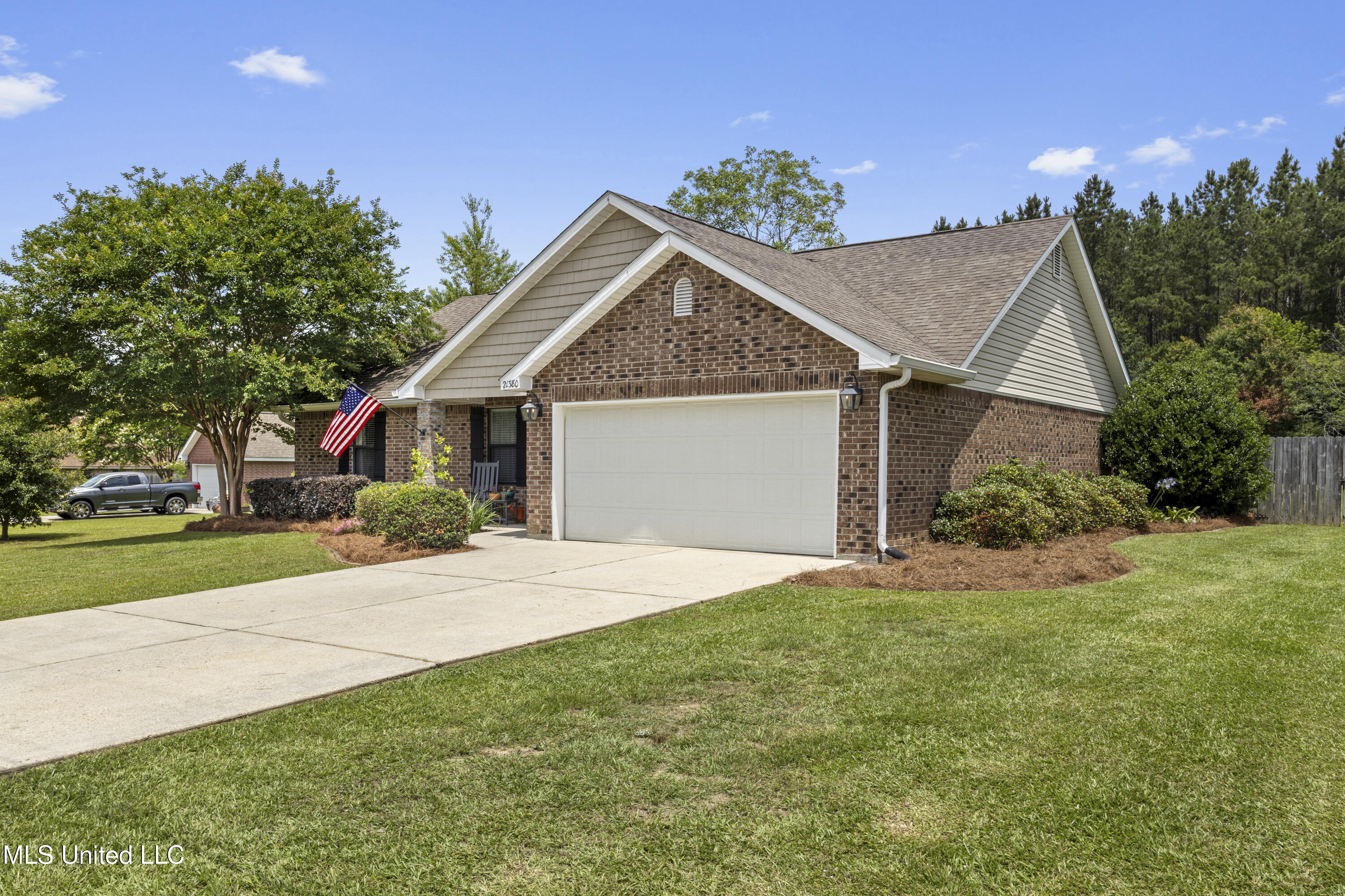 21380 E Edgewood Drive, Saucier, Mississippi image 3