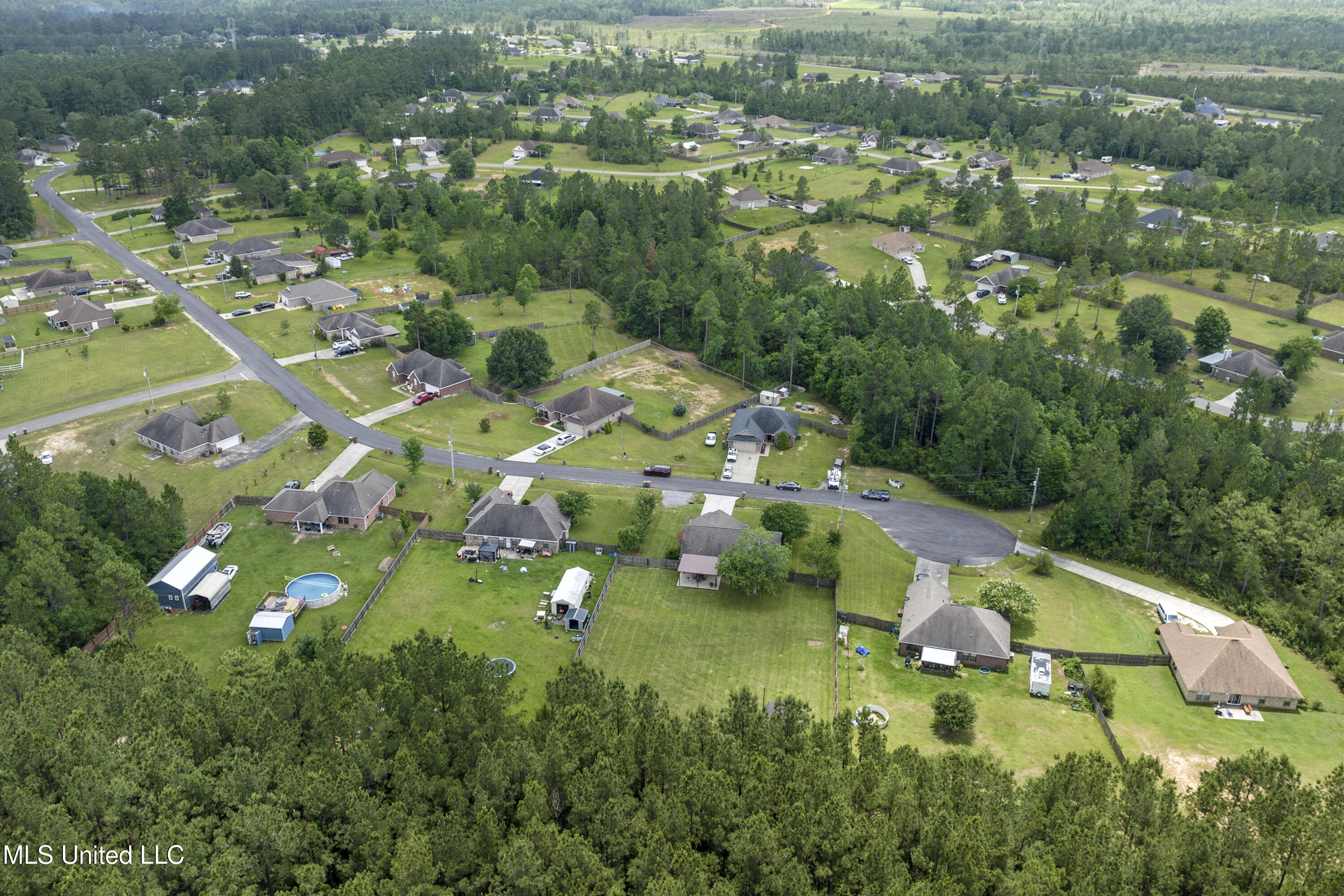 21380 E Edgewood Drive, Saucier, Mississippi image 31