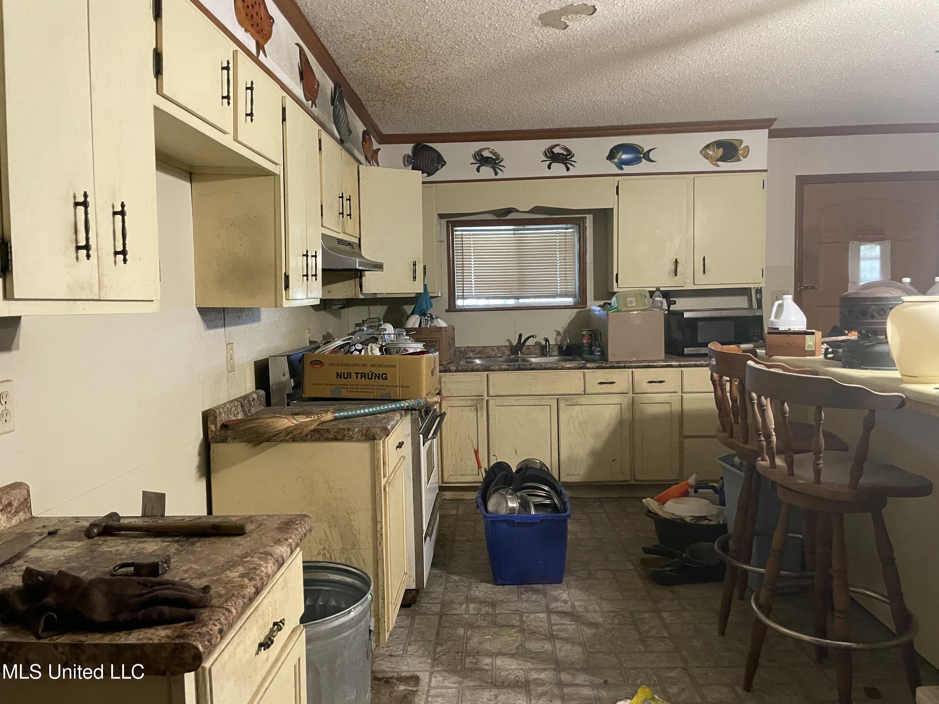 901 De La Pointe Drive, Gautier, Mississippi image 8