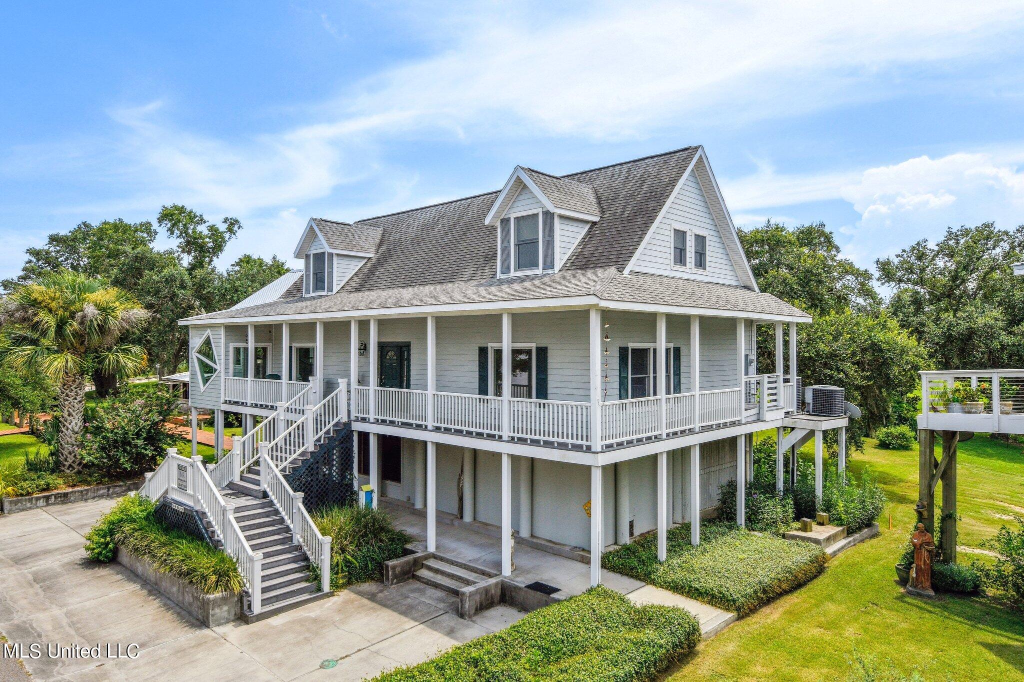 714 N Beach Boulevard, Bay Saint Louis, Mississippi image 1