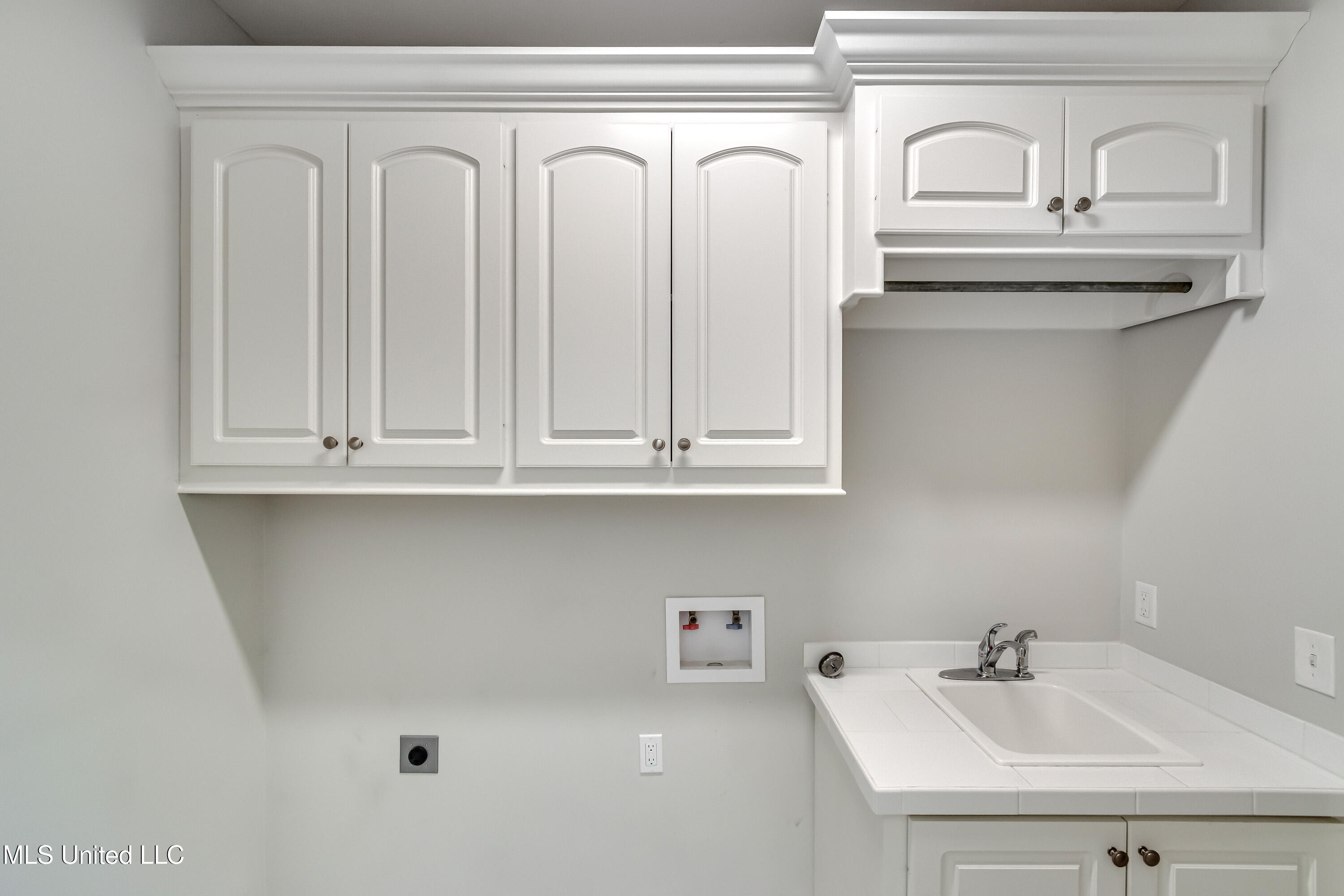 Canton, Mississippi 39046, United States, 3 Bedrooms Bedrooms, ,2 BathroomsBathrooms,Residential,Pending,217666