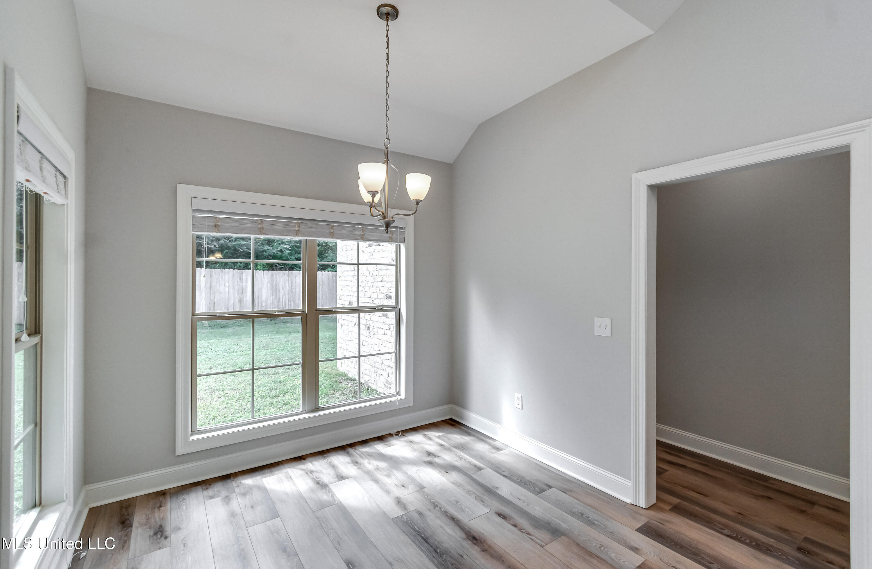 Canton, Mississippi 39046, United States, 3 Bedrooms Bedrooms, ,2 BathroomsBathrooms,Residential,Pending,217666