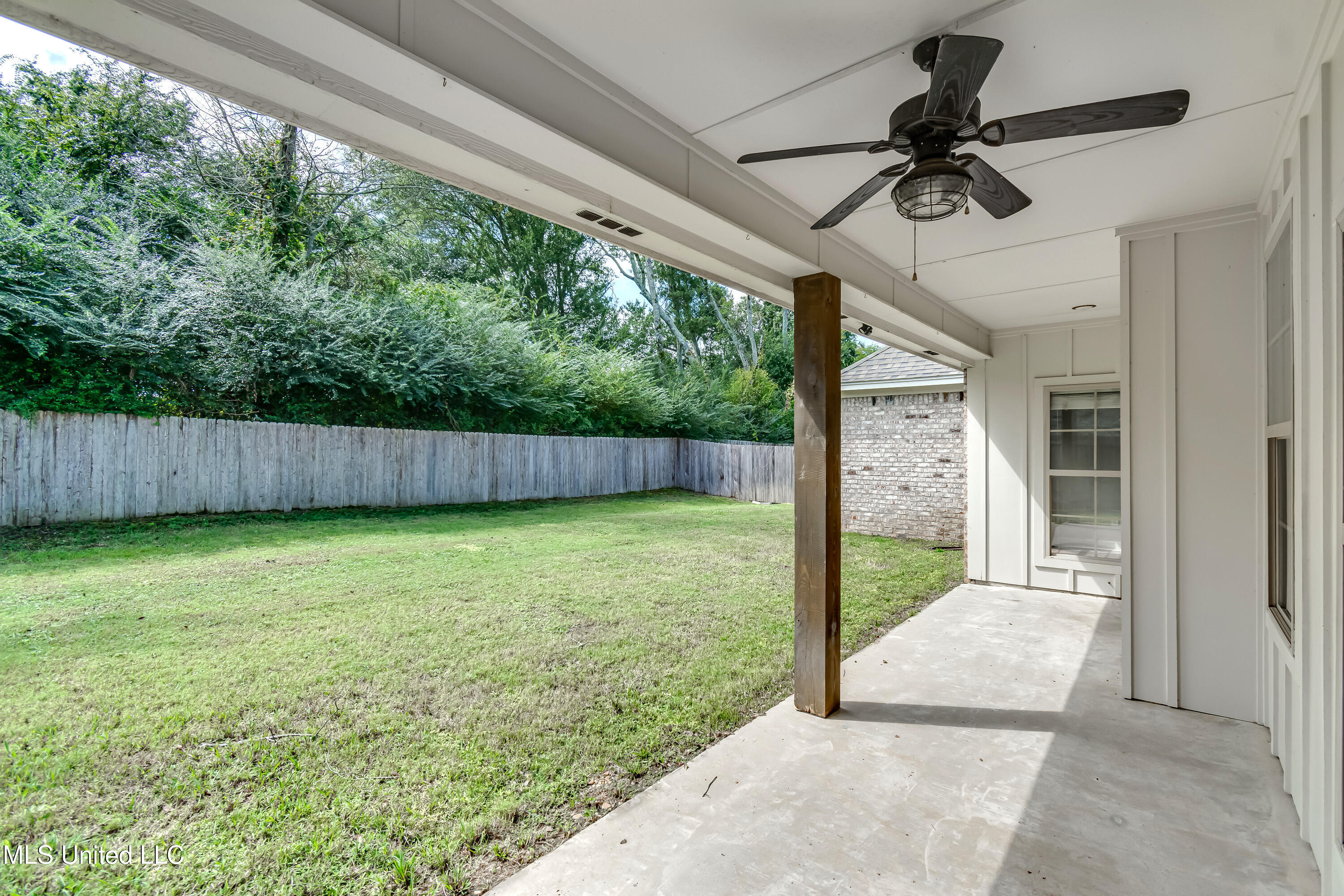 Canton, Mississippi 39046, United States, 3 Bedrooms Bedrooms, ,2 BathroomsBathrooms,Residential,Pending,217666