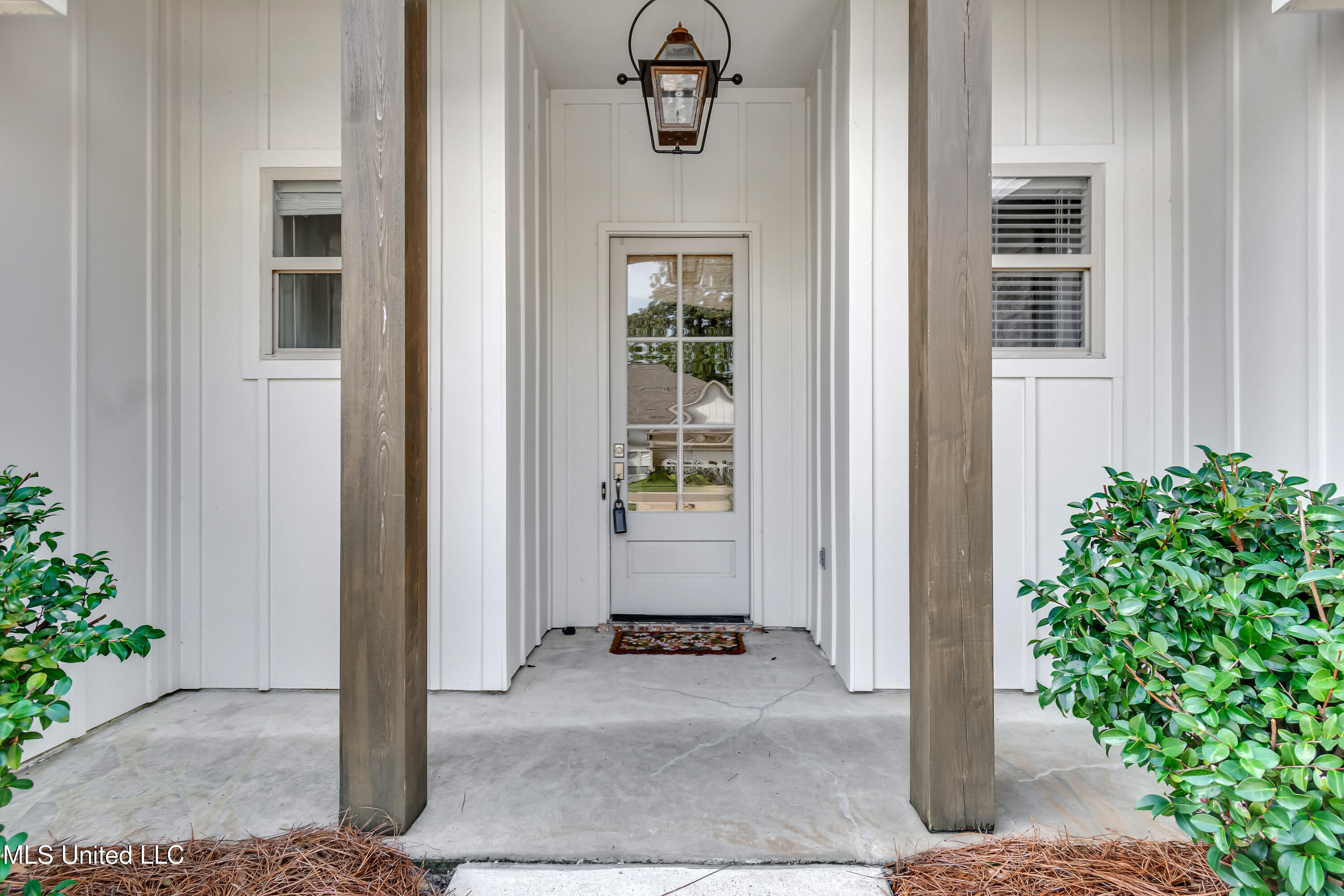 Canton, Mississippi 39046, United States, 3 Bedrooms Bedrooms, ,2 BathroomsBathrooms,Residential,Pending,217666