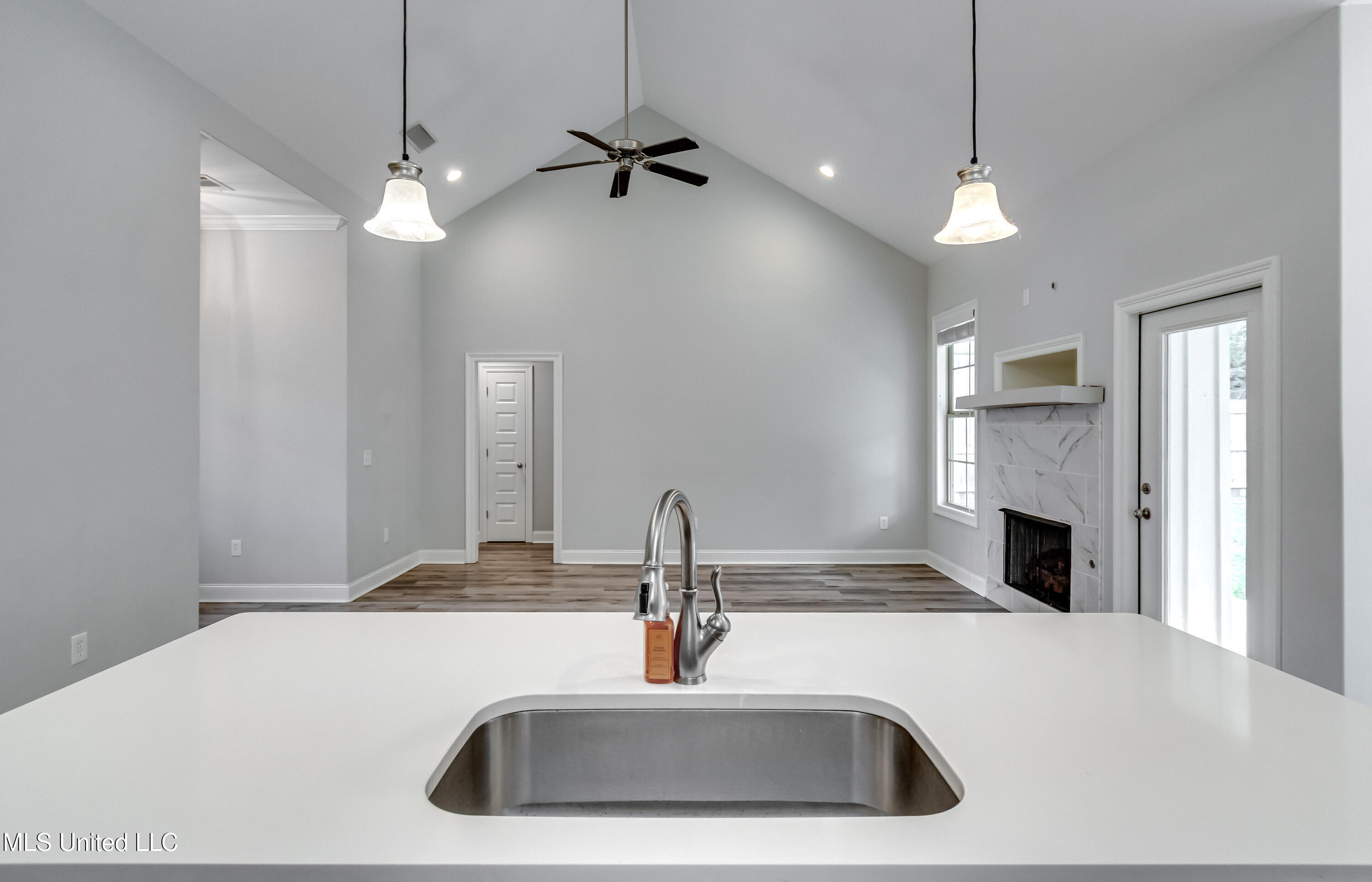 Canton, Mississippi 39046, United States, 3 Bedrooms Bedrooms, ,2 BathroomsBathrooms,Residential,Pending,217666