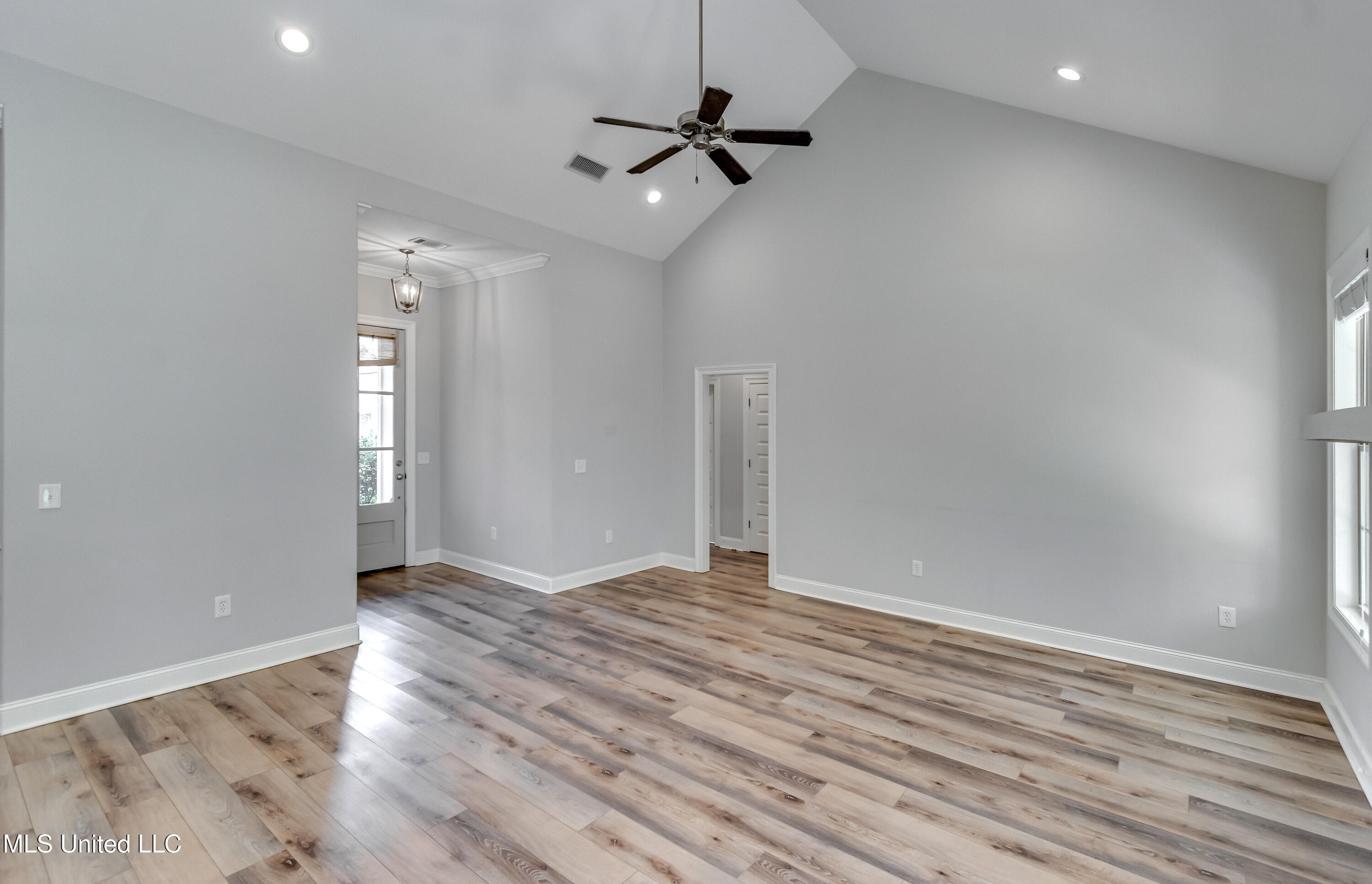 Canton, Mississippi 39046, United States, 3 Bedrooms Bedrooms, ,2 BathroomsBathrooms,Residential,Pending,217666