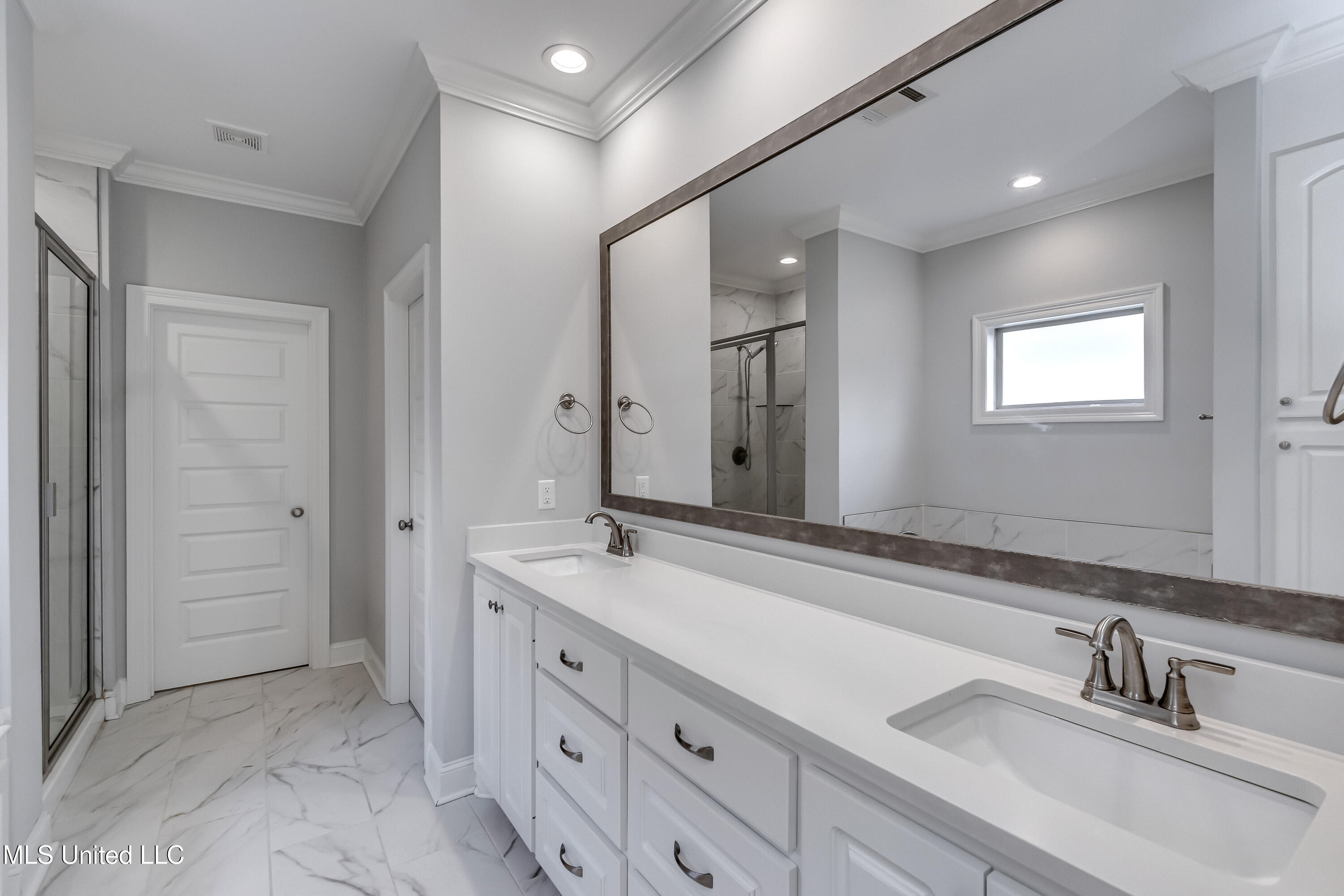 Canton, Mississippi 39046, United States, 3 Bedrooms Bedrooms, ,2 BathroomsBathrooms,Residential,Pending,217666