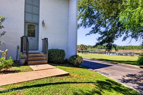 Homes For Sale - 3230 Cumberland Road<br/> Ocean Springs, MS 39564