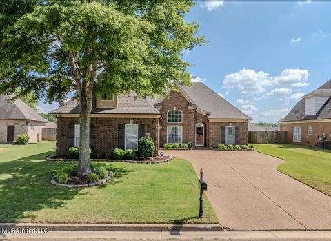 Single Family Residence in Southaven MS 2911 Malabar Place.jpg