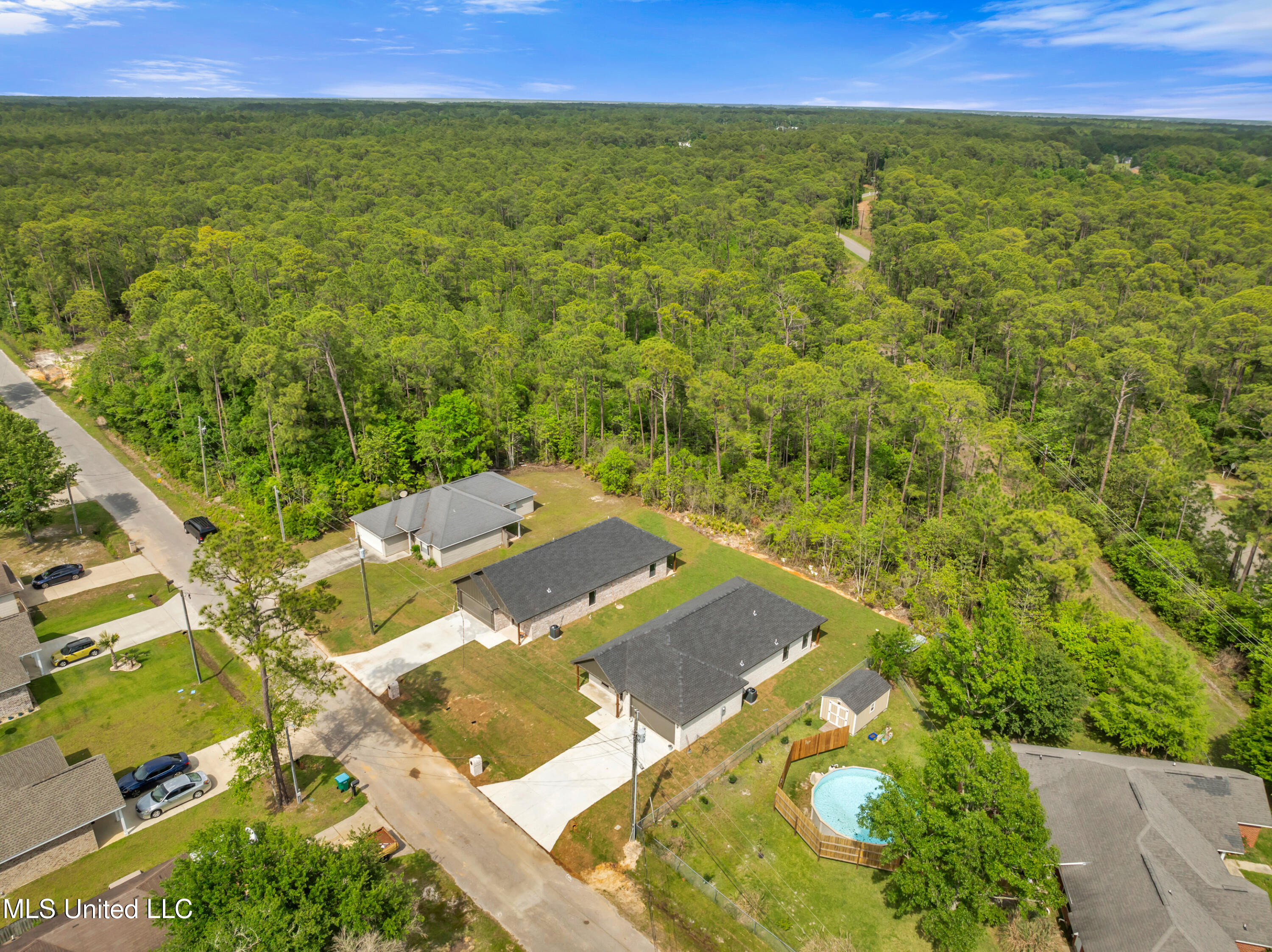 1812 Porpoise Drive, Gautier, Mississippi image 24