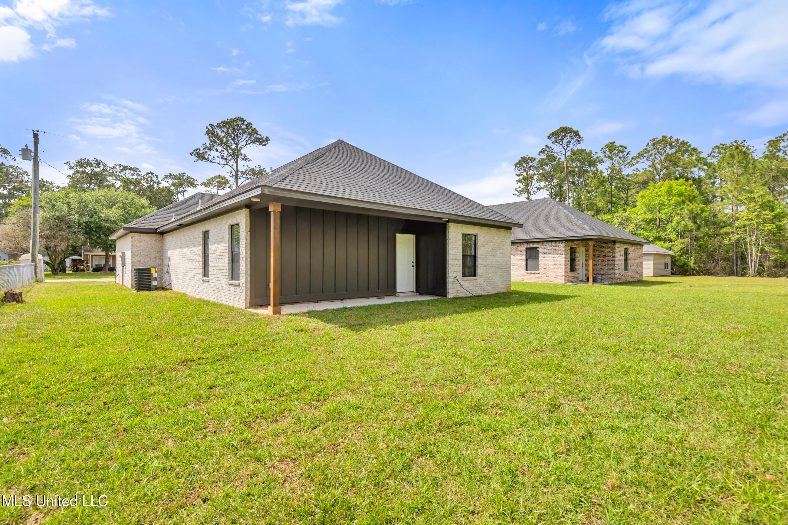 1812 Porpoise Drive, Gautier, Mississippi image 21
