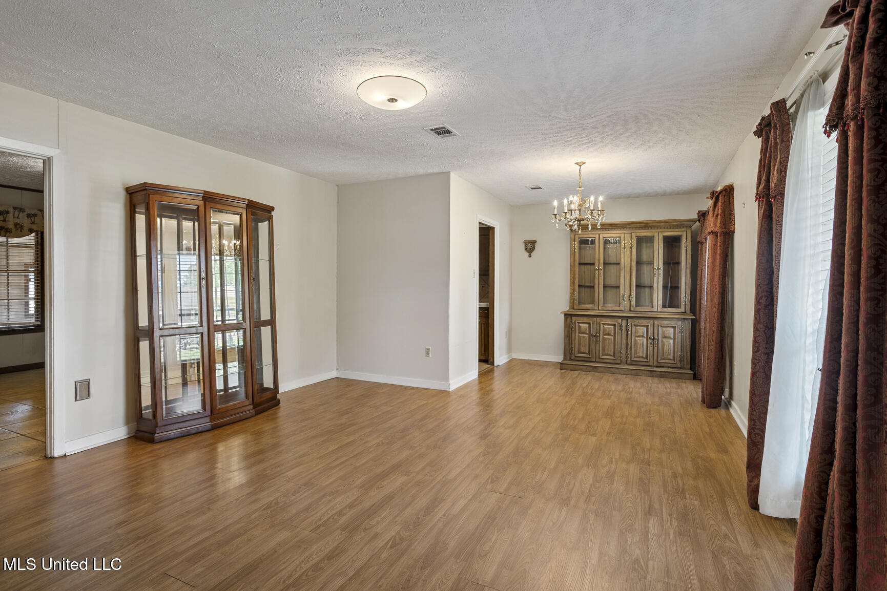 221 Northgate Boulevard, Jackson, Mississippi image 4