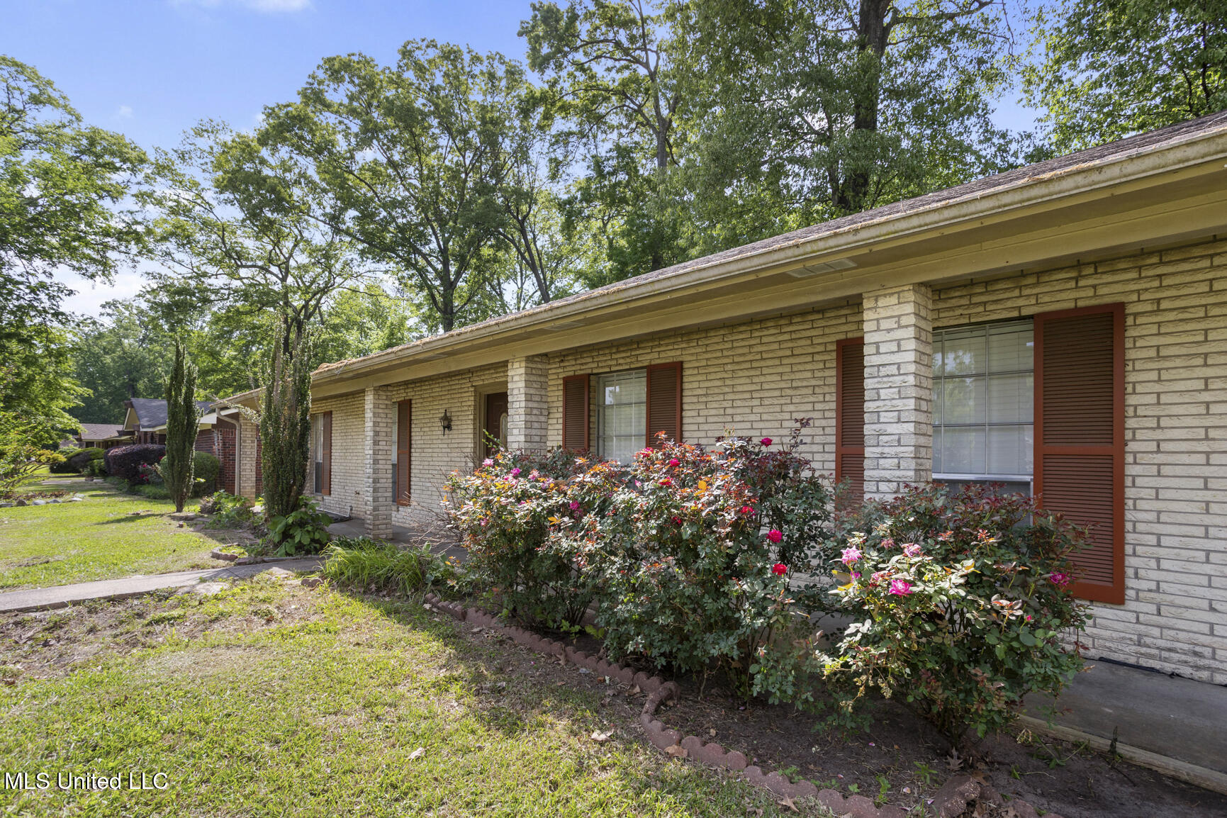 221 Northgate Boulevard, Jackson, Mississippi image 3