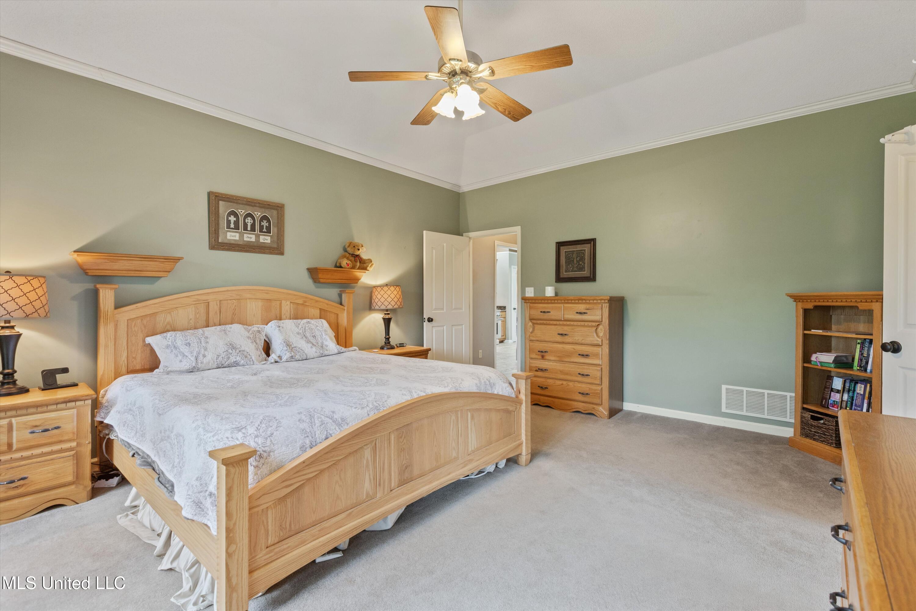 2075 Wood Hill Drive, Horn Lake, Mississippi image 16