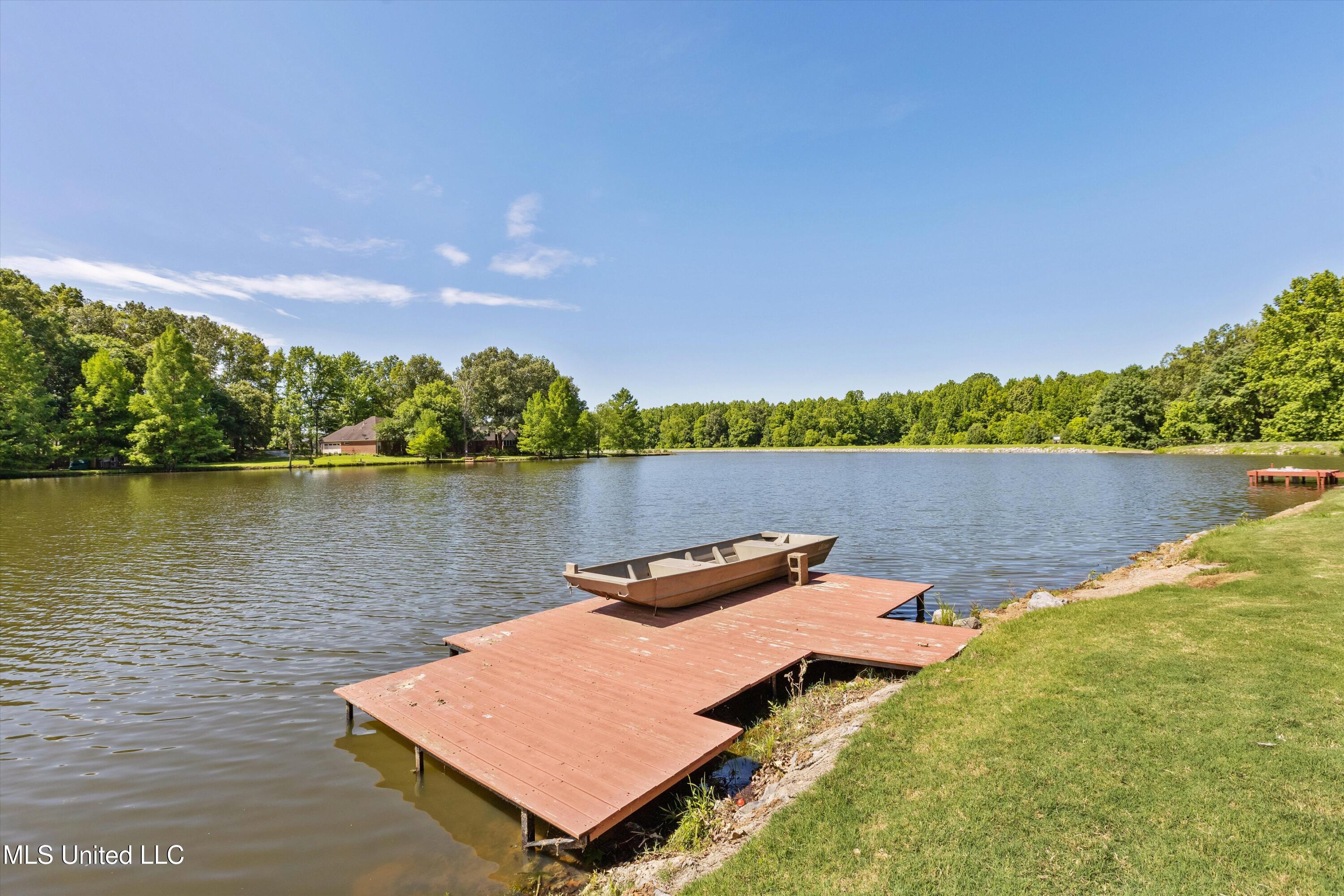 2075 Wood Hill Drive, Horn Lake, Mississippi image 6