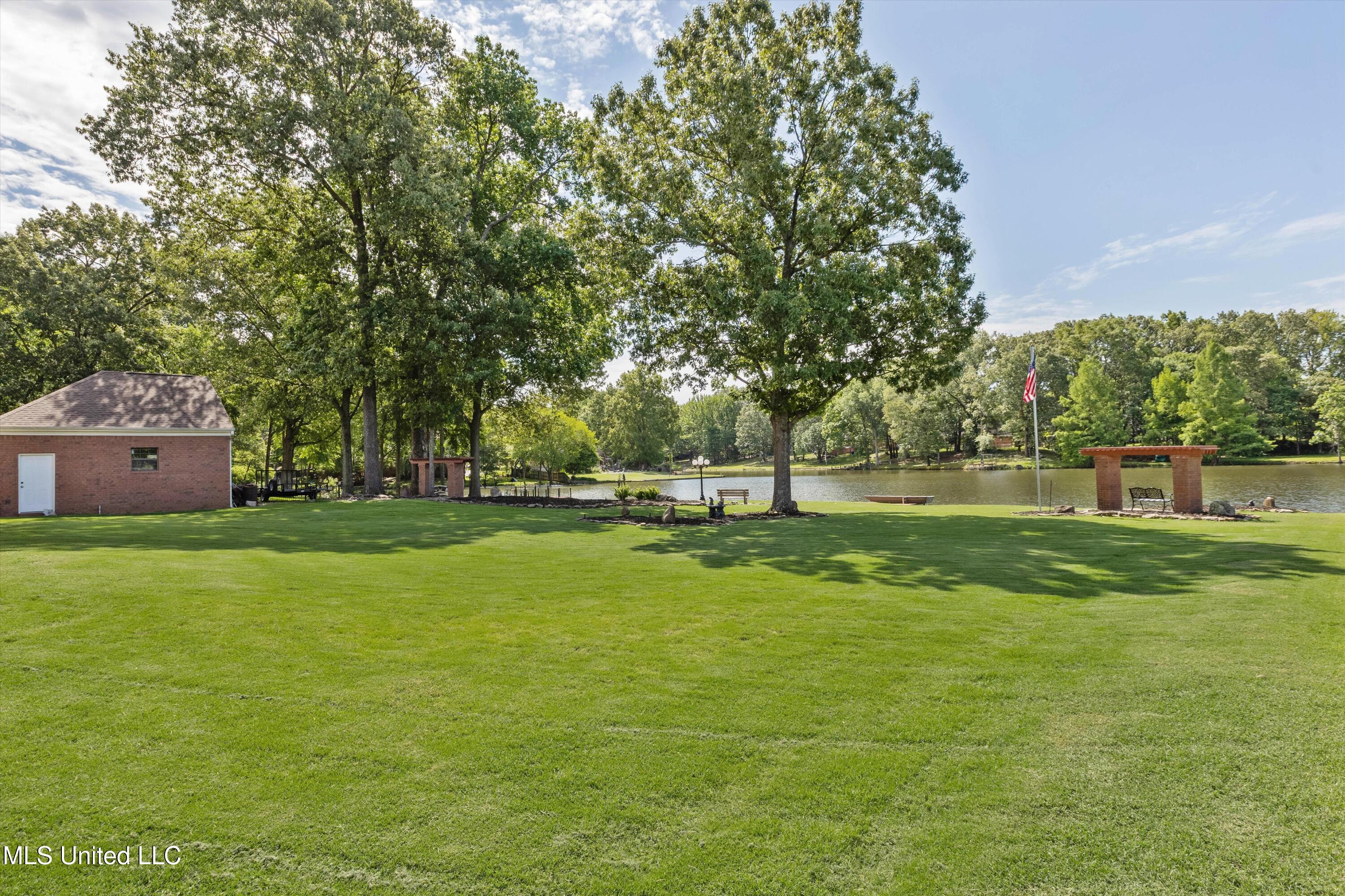 2075 Wood Hill Drive, Horn Lake, Mississippi image 26