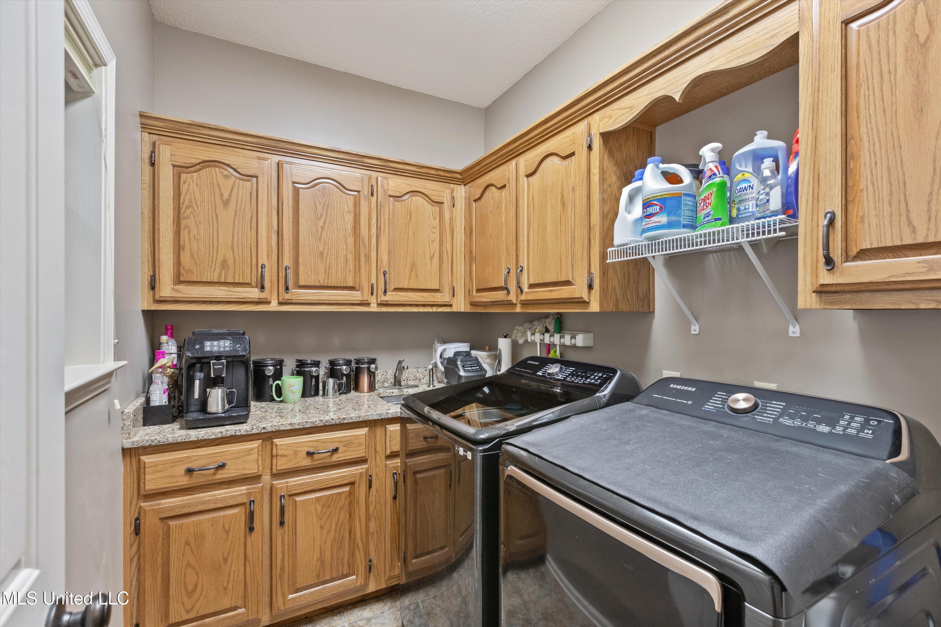 2075 Wood Hill Drive, Horn Lake, Mississippi image 23
