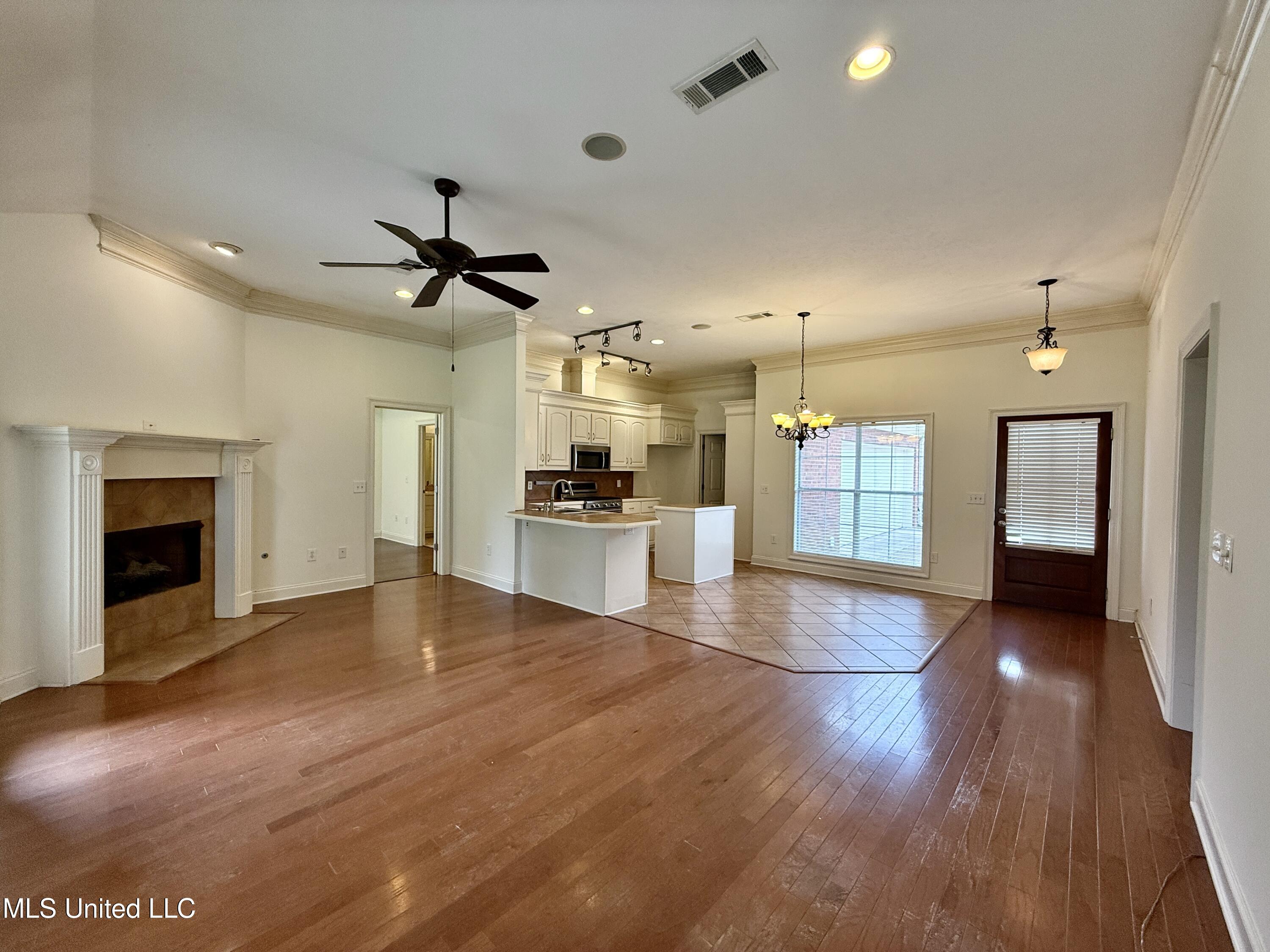 302 Bedford Court, Brandon, Mississippi image 6