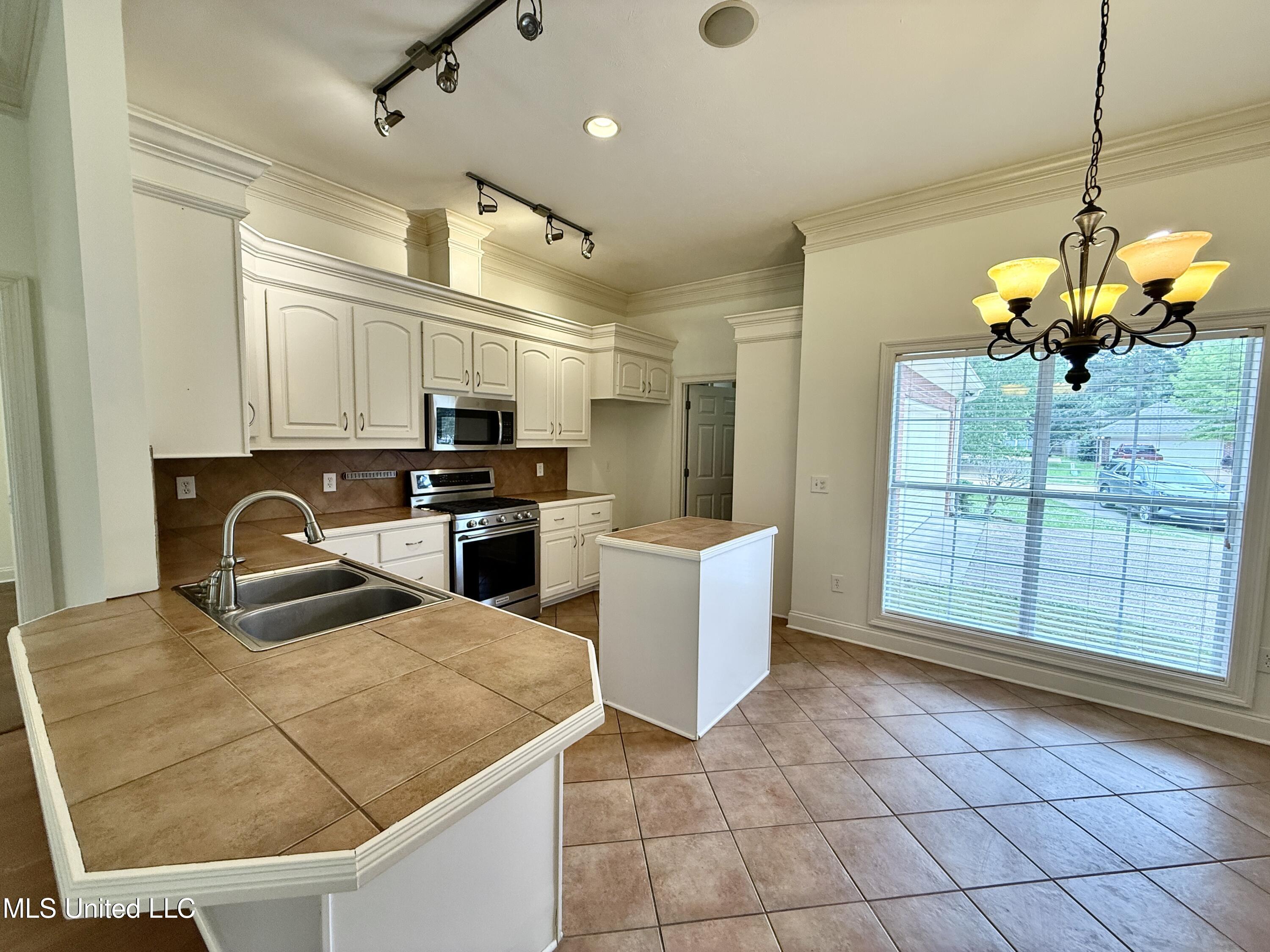 302 Bedford Court, Brandon, Mississippi image 10