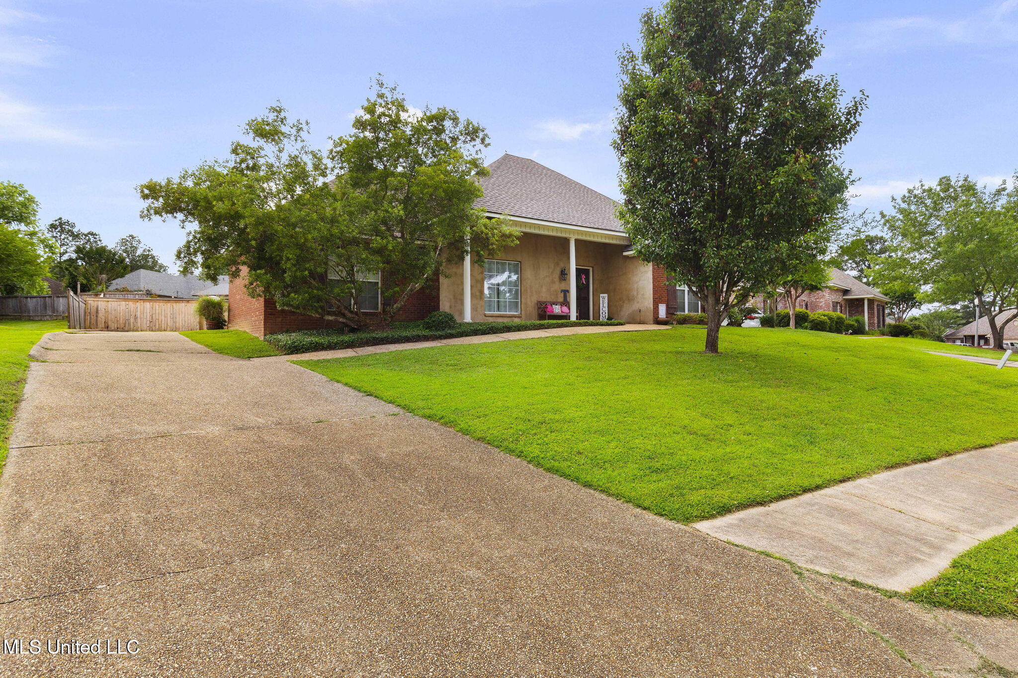 115 Deer Creek Cove, Madison, Mississippi image 1