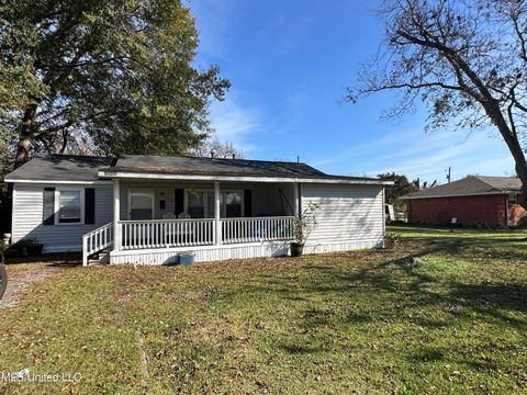 Homes For Sale - 2049 Eleanor Street<br/> Vidalia, LA 71373