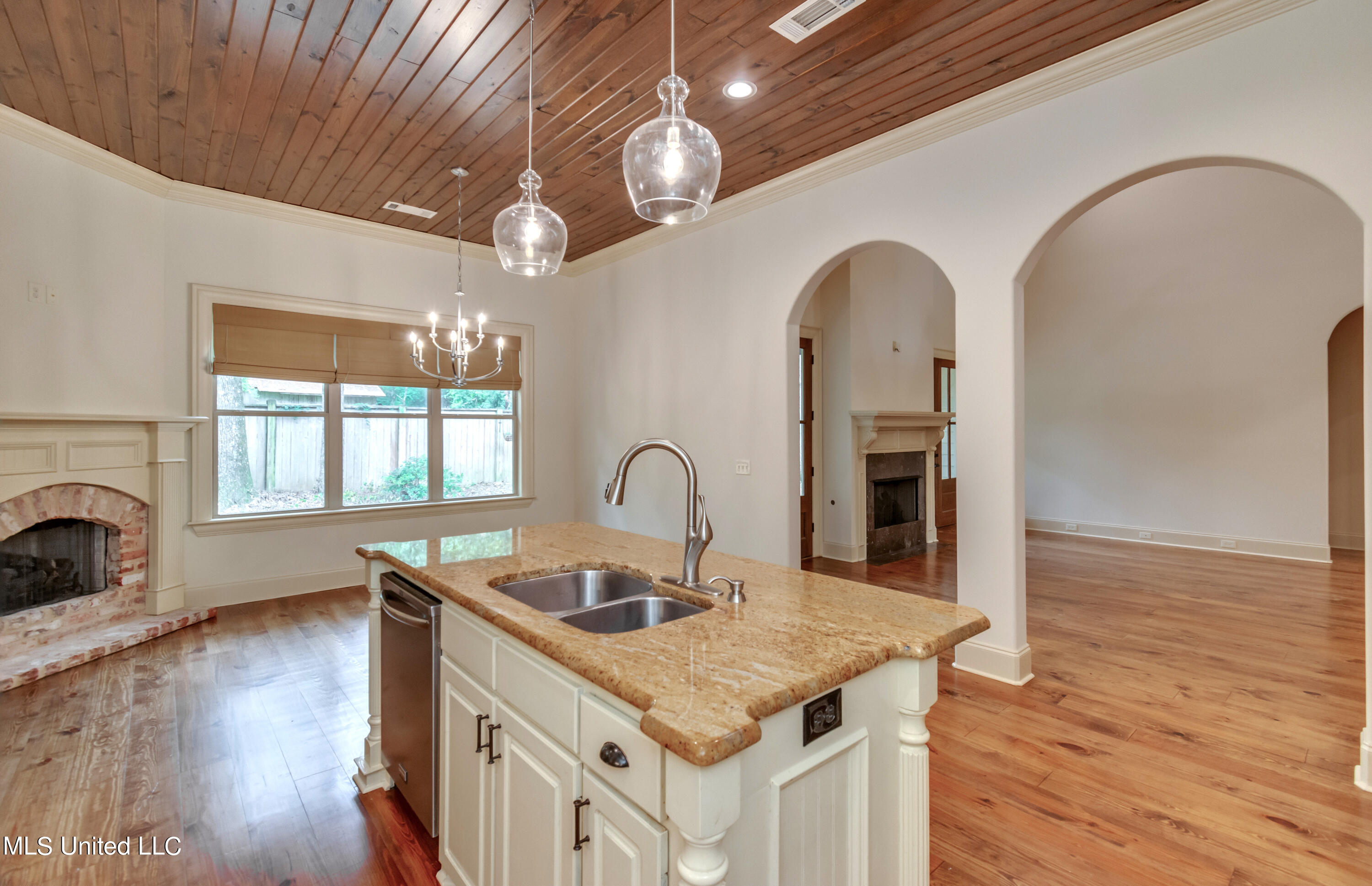 Madison, Mississippi 39110, United States, 4 Bedrooms Bedrooms, ,3 BathroomsBathrooms,Residential,Pending,50355