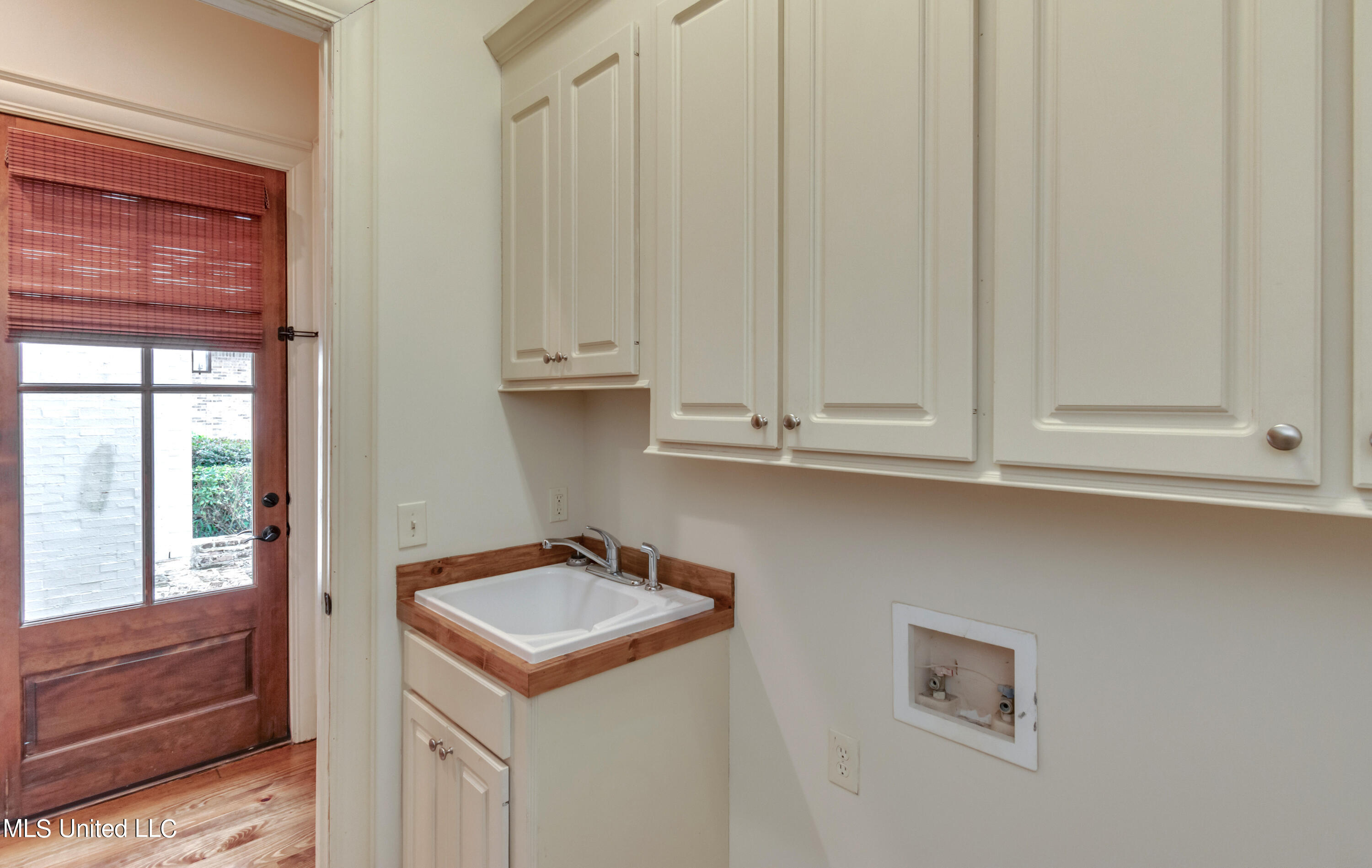 Madison, Mississippi 39110, United States, 4 Bedrooms Bedrooms, ,3 BathroomsBathrooms,Residential,Pending,50355