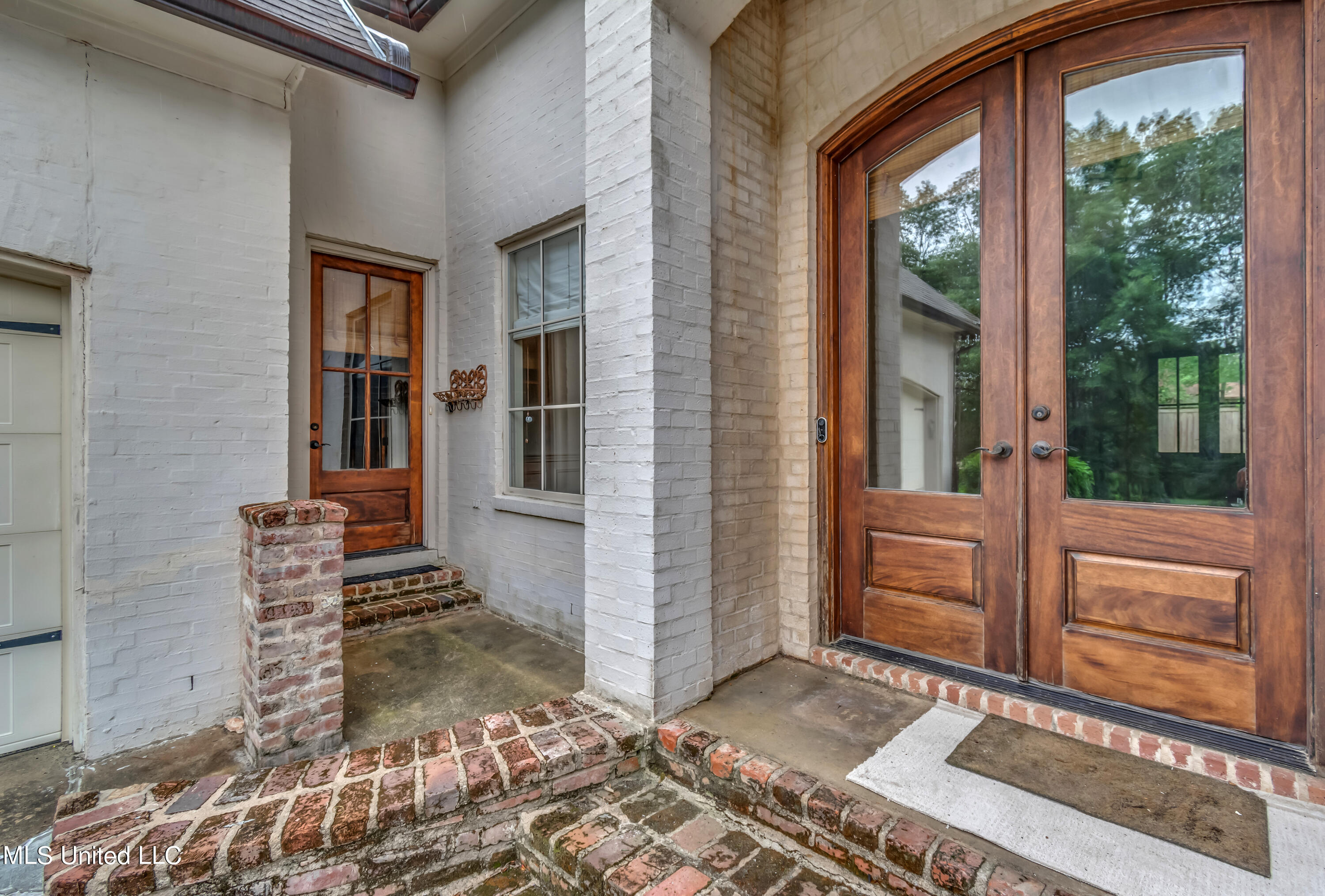 Madison, Mississippi 39110, United States, 4 Bedrooms Bedrooms, ,3 BathroomsBathrooms,Residential,Pending,50355