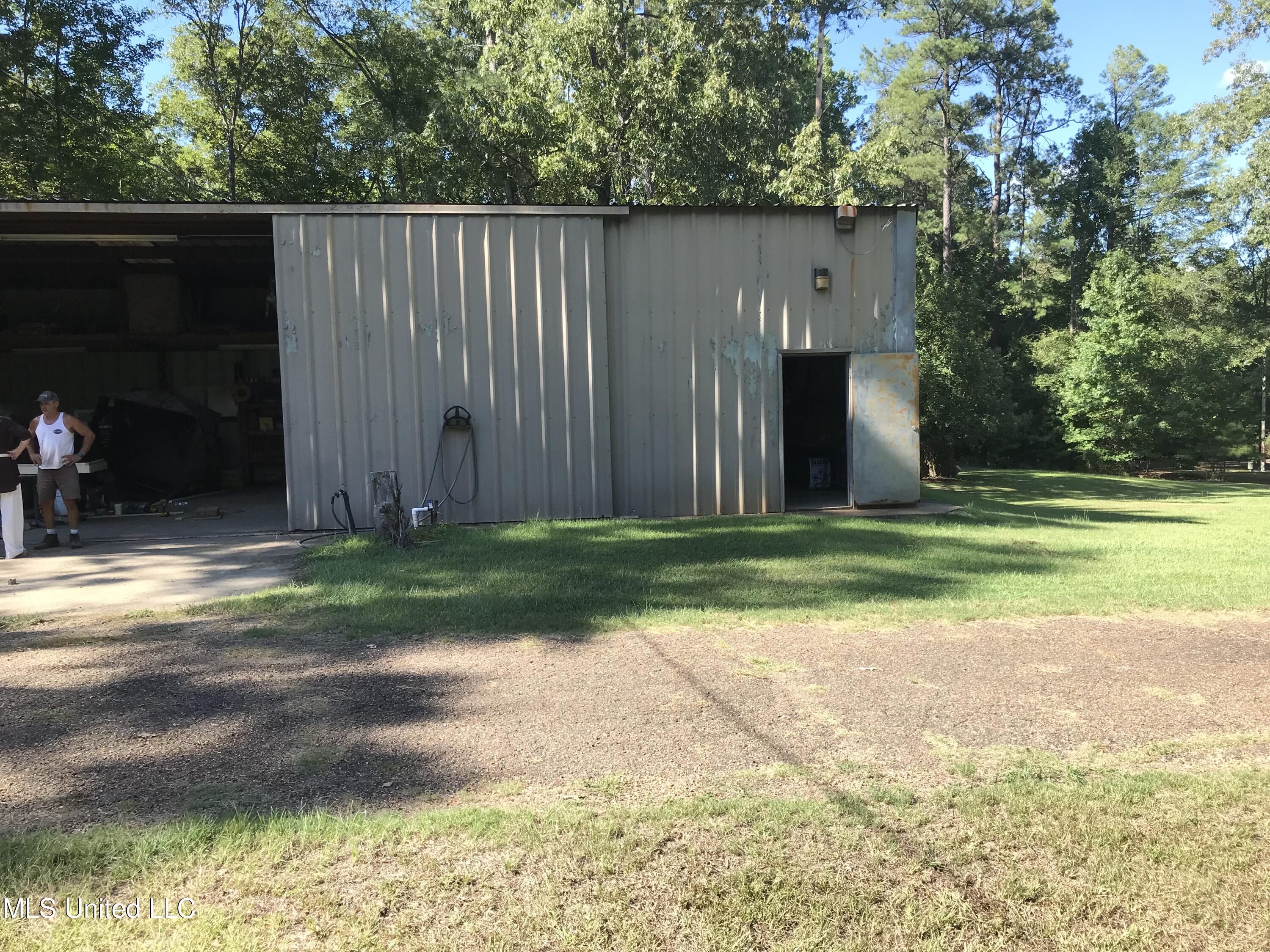 1966 Narrow Gauge Road, Bolton, Mississippi image 12