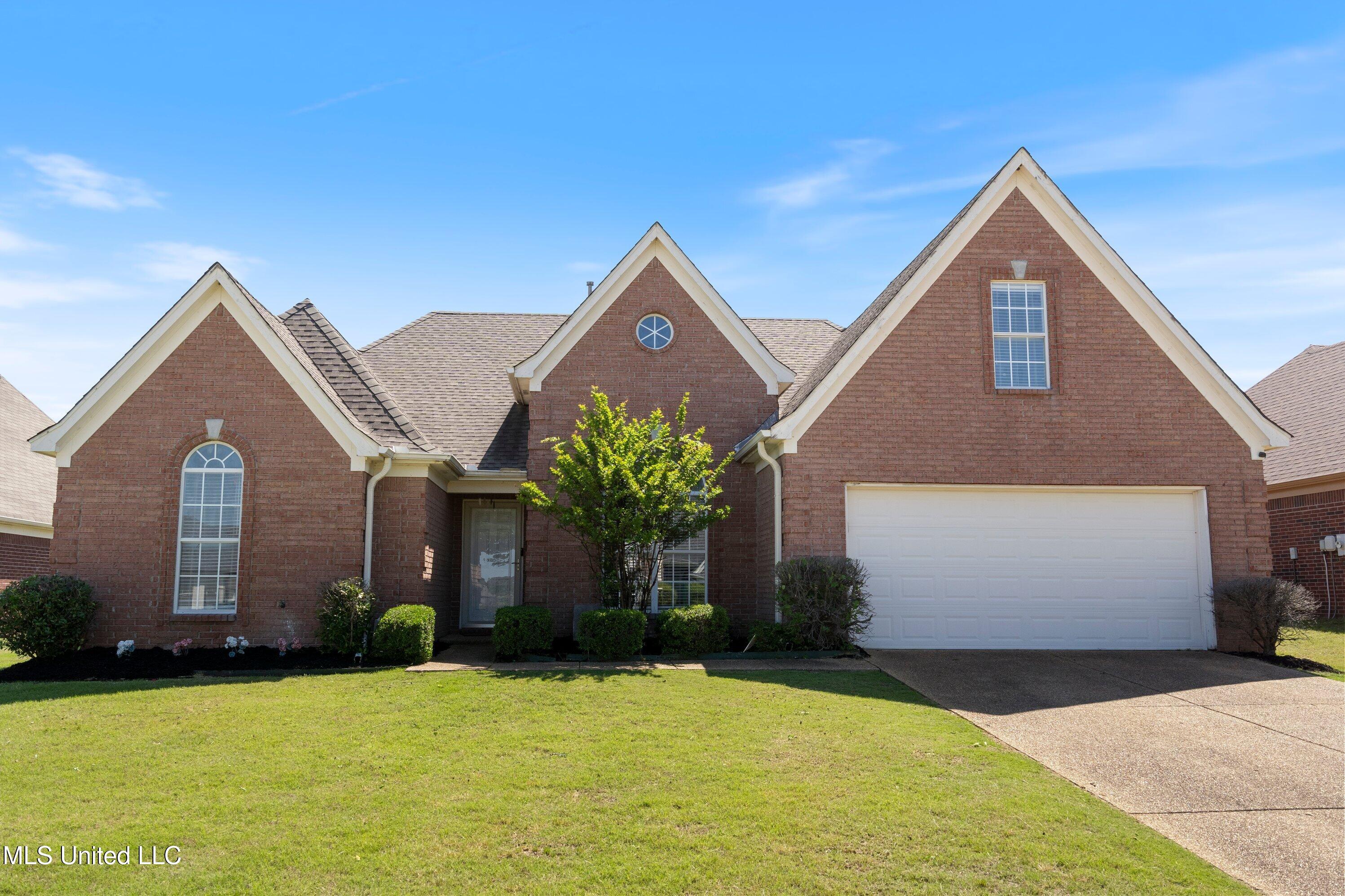 7868 Plantation Ridge Cove, Olive Branch, Mississippi image 1
