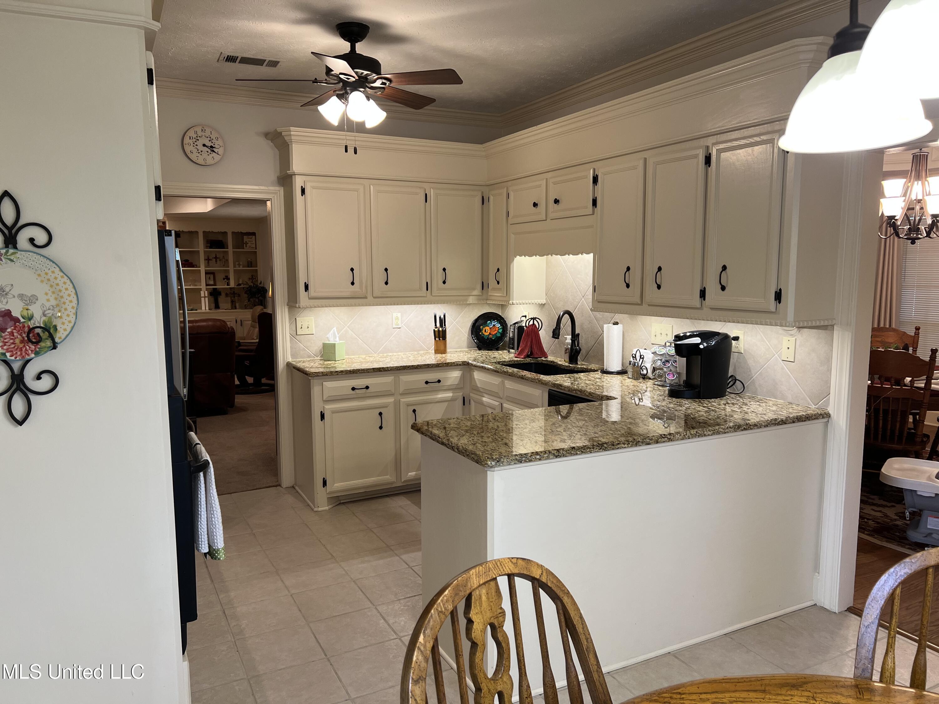 420 Fox Bay Drive, Brandon, Mississippi image 6