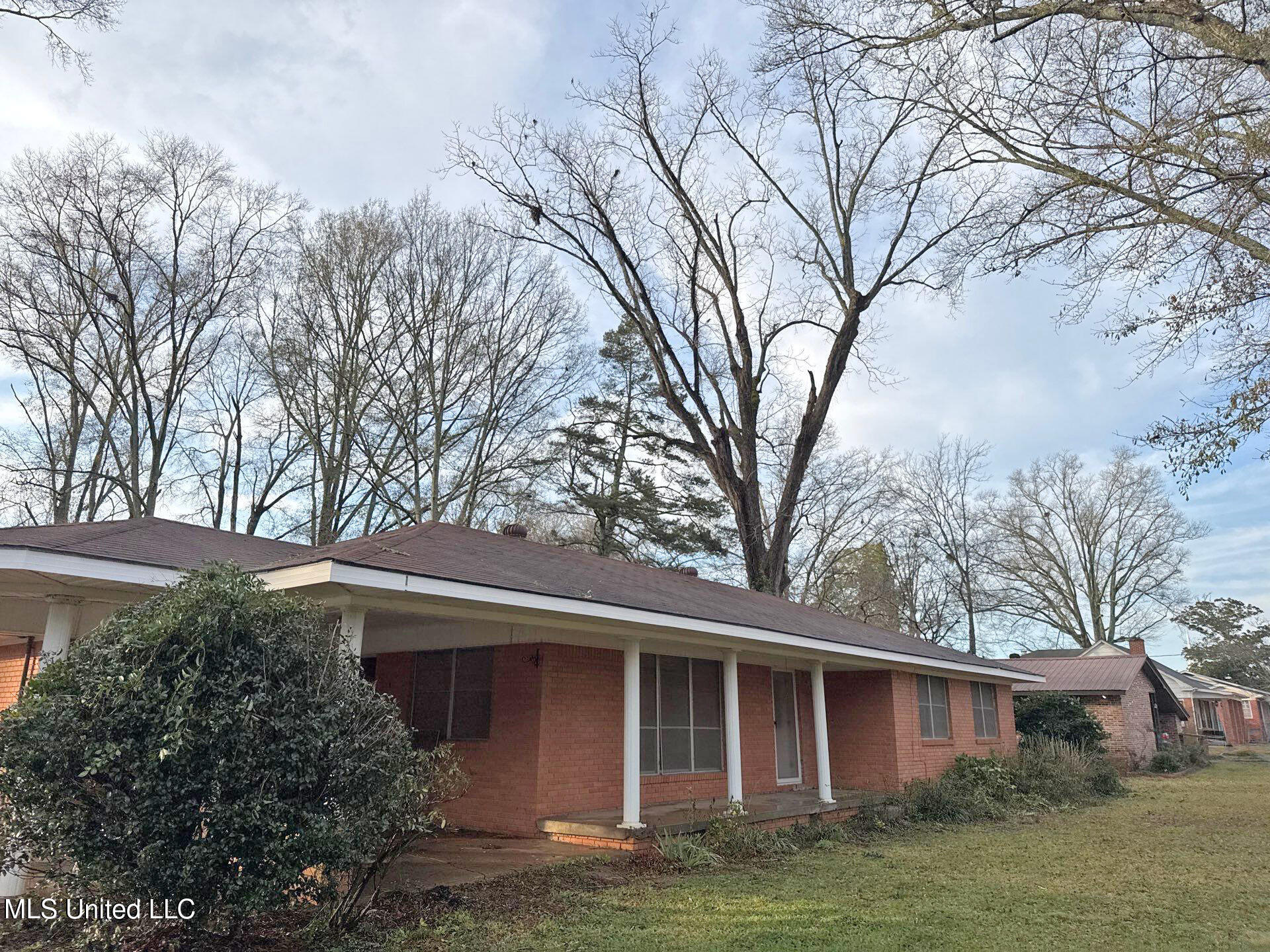 56 S 7th Avenue, Decatur, Mississippi image 1